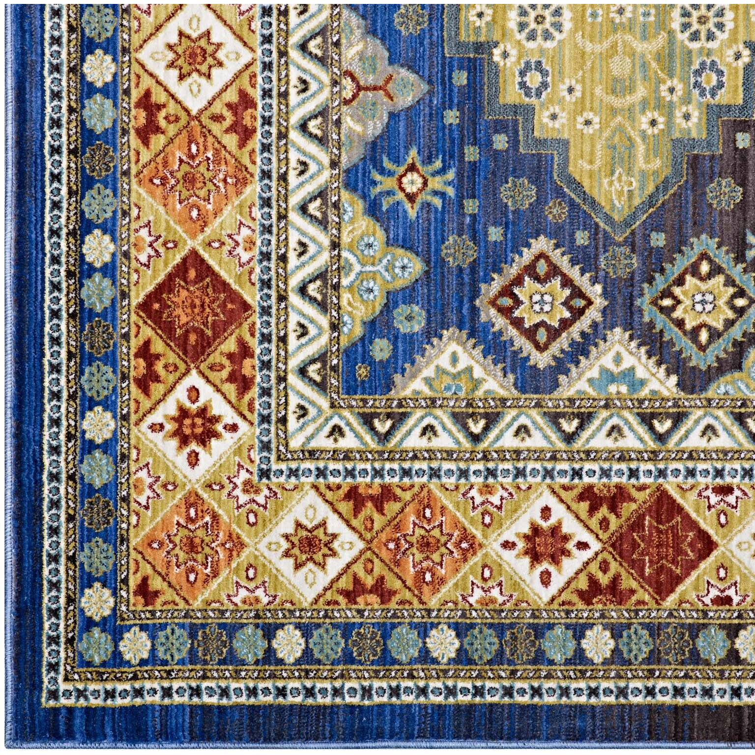 Atzi  Distressed Southwestern Diamond Floral 4x6 Area Rug - Multicolored