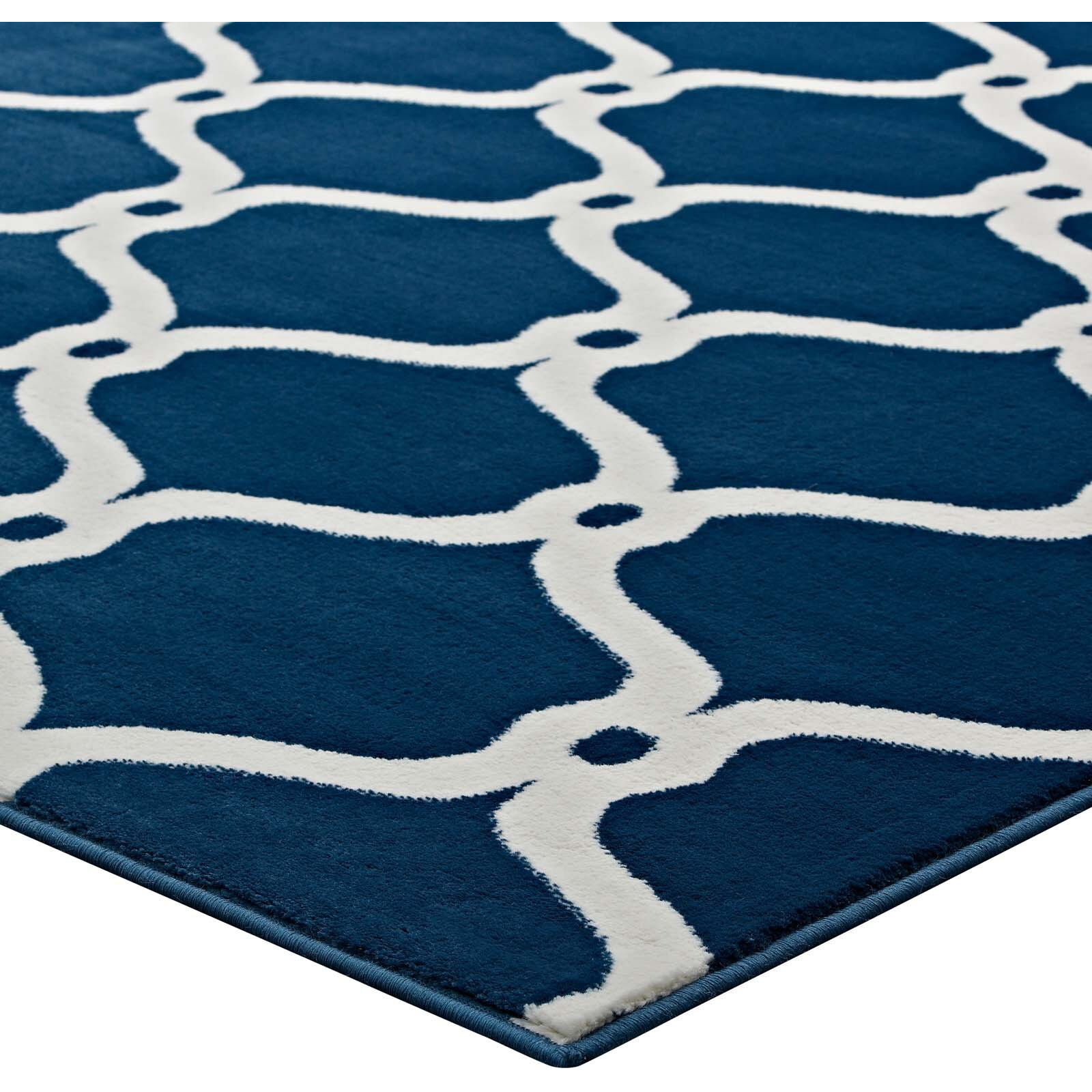 Beltara Chain Link Transitional Trellis 5x8 Area Rug - Moroccan Blue and Ivory