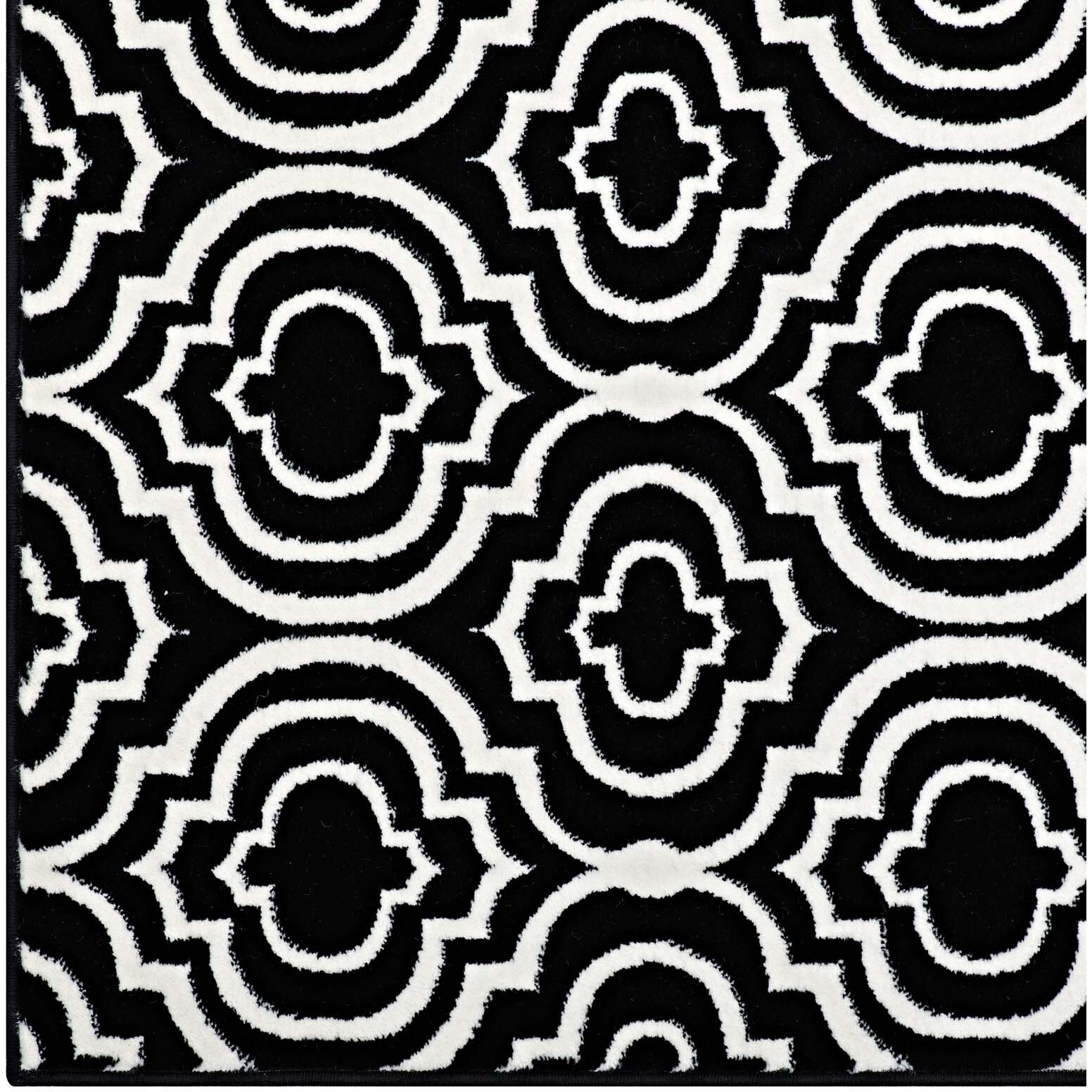 Frame Transitional Moroccan Trellis 8x10 Area Rug - Black and White