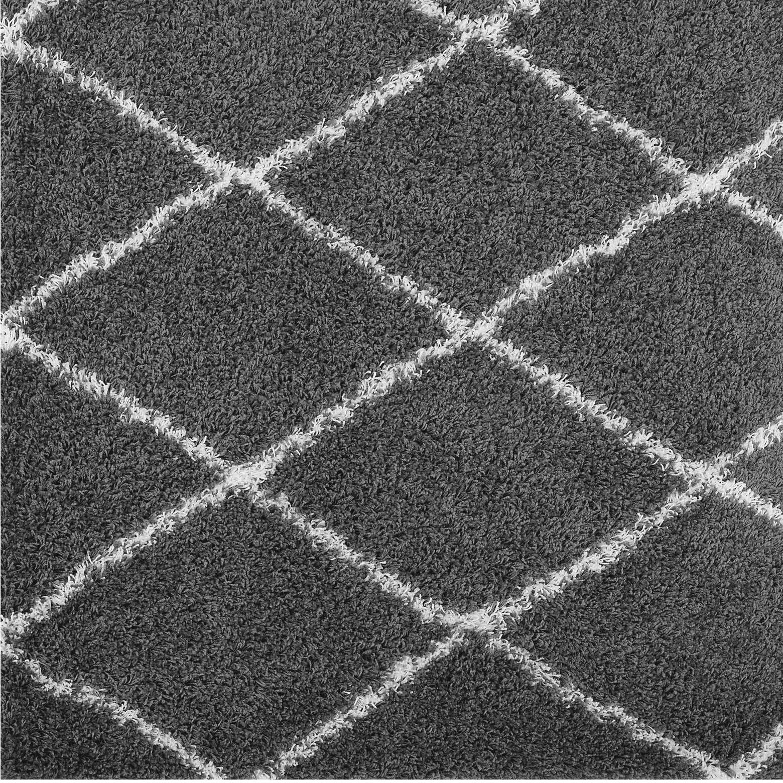 Toryn Diamond Lattice 5x8 Shag Area Rug - Dark Gray and Ivory