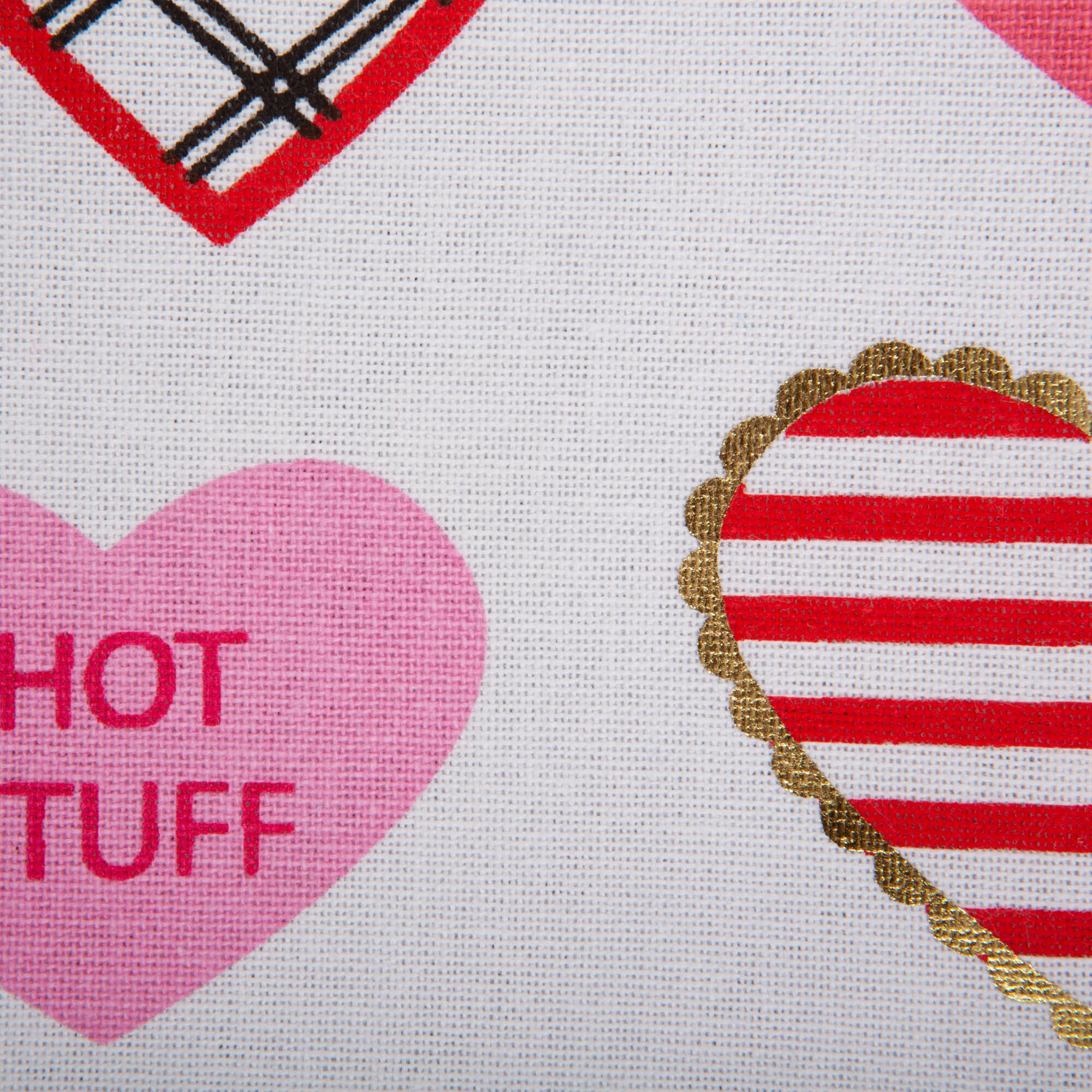 DII Sweet Hearts Print Table Runner