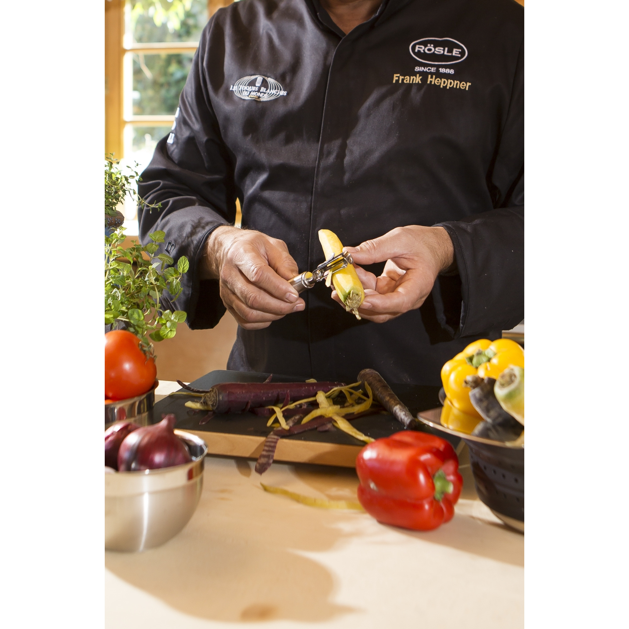 Swivel Peeler right-