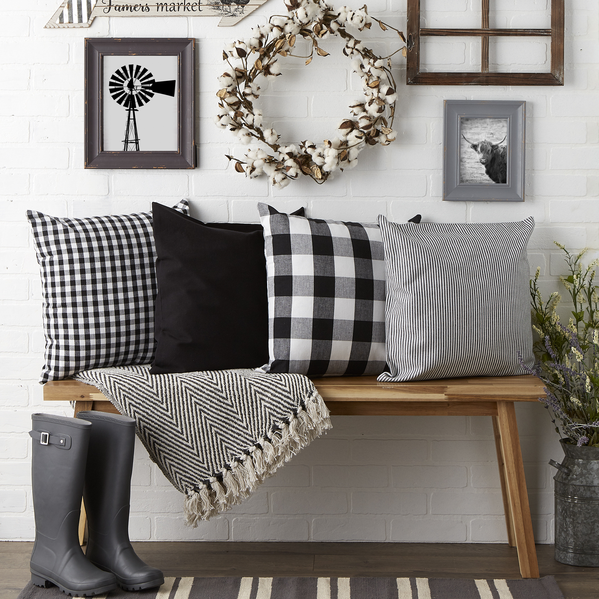 DII Assorted Black/White Pillow Cover 18x18 Set/4