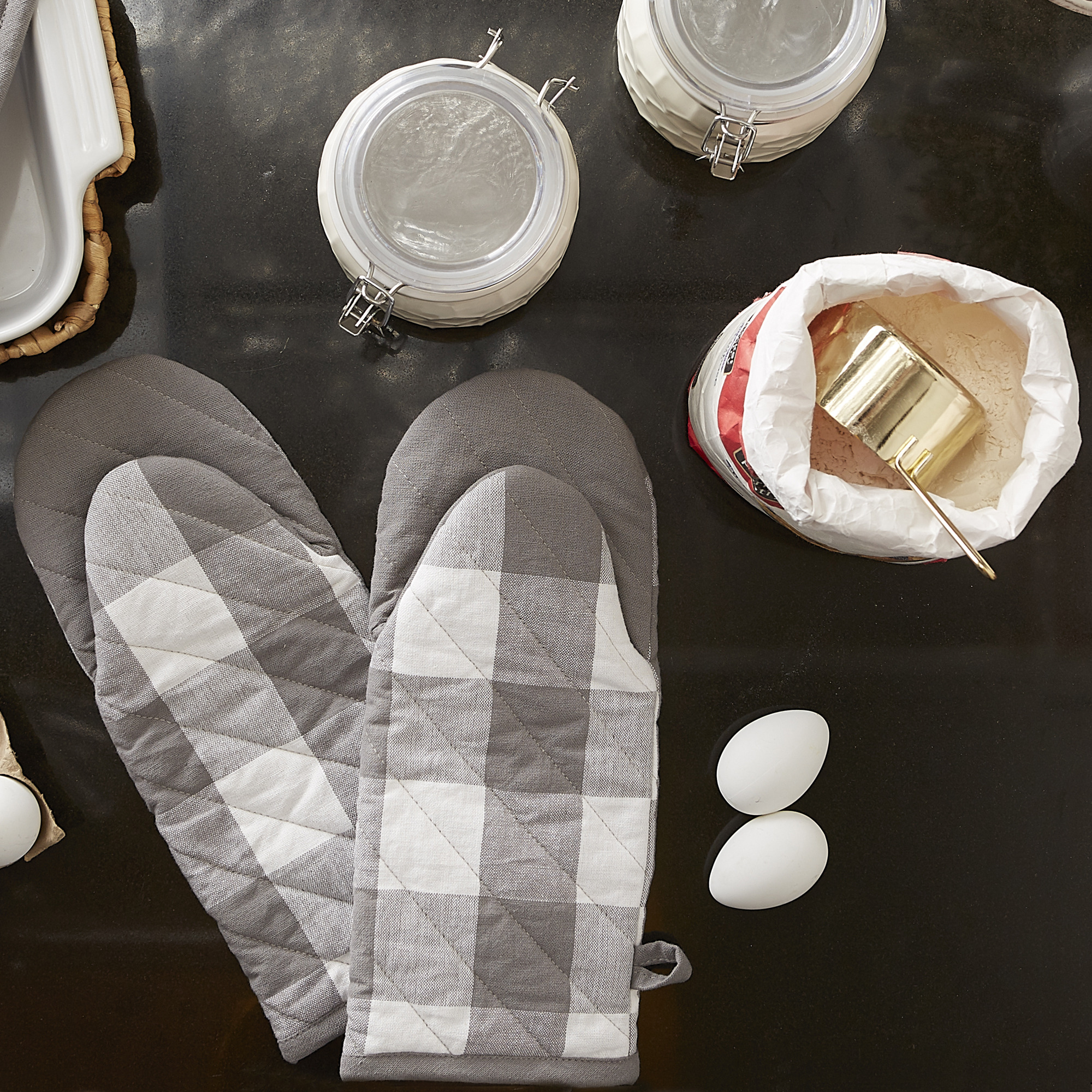 DII Gray & White Buffalo Check Oven Mitt Set/2