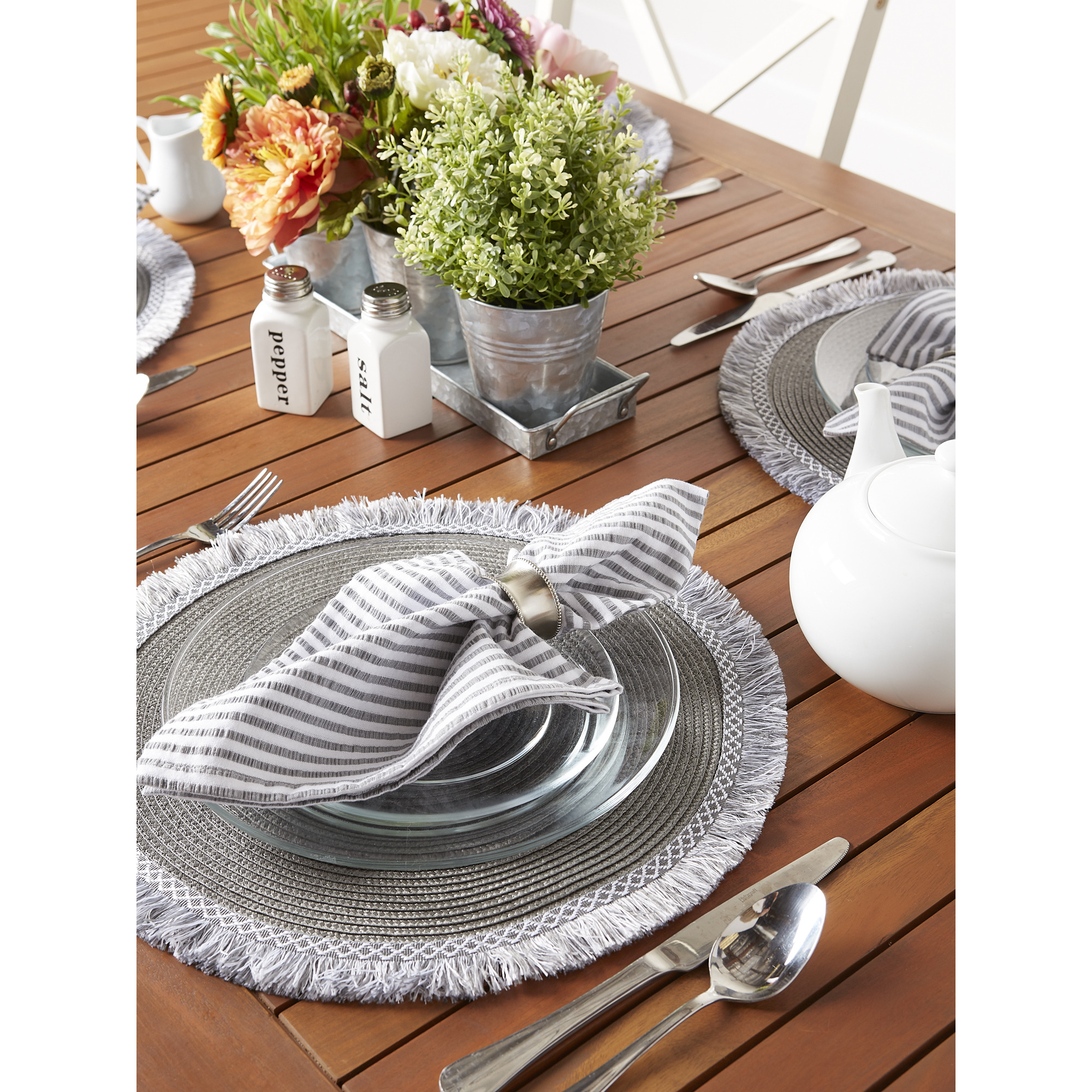 DII Gray Round Fringed Placemat Set/6