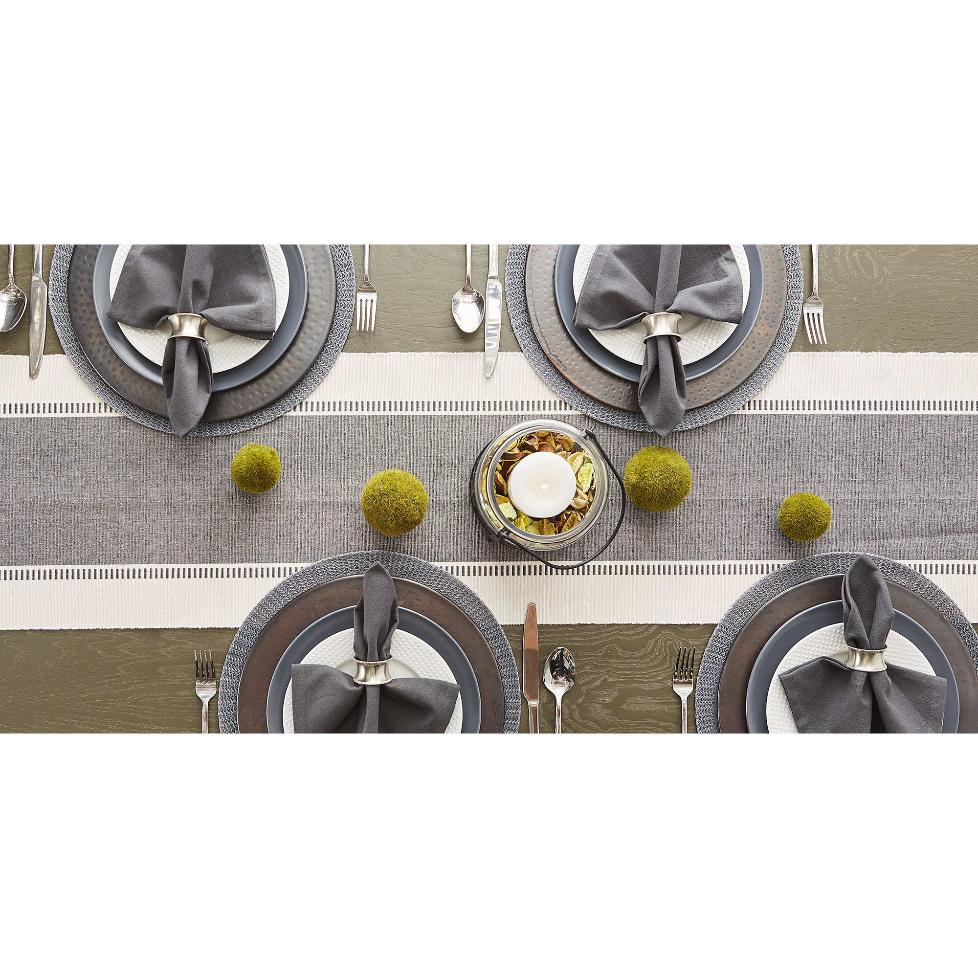 DII Gray Floral Woven Round Placemat Set/6