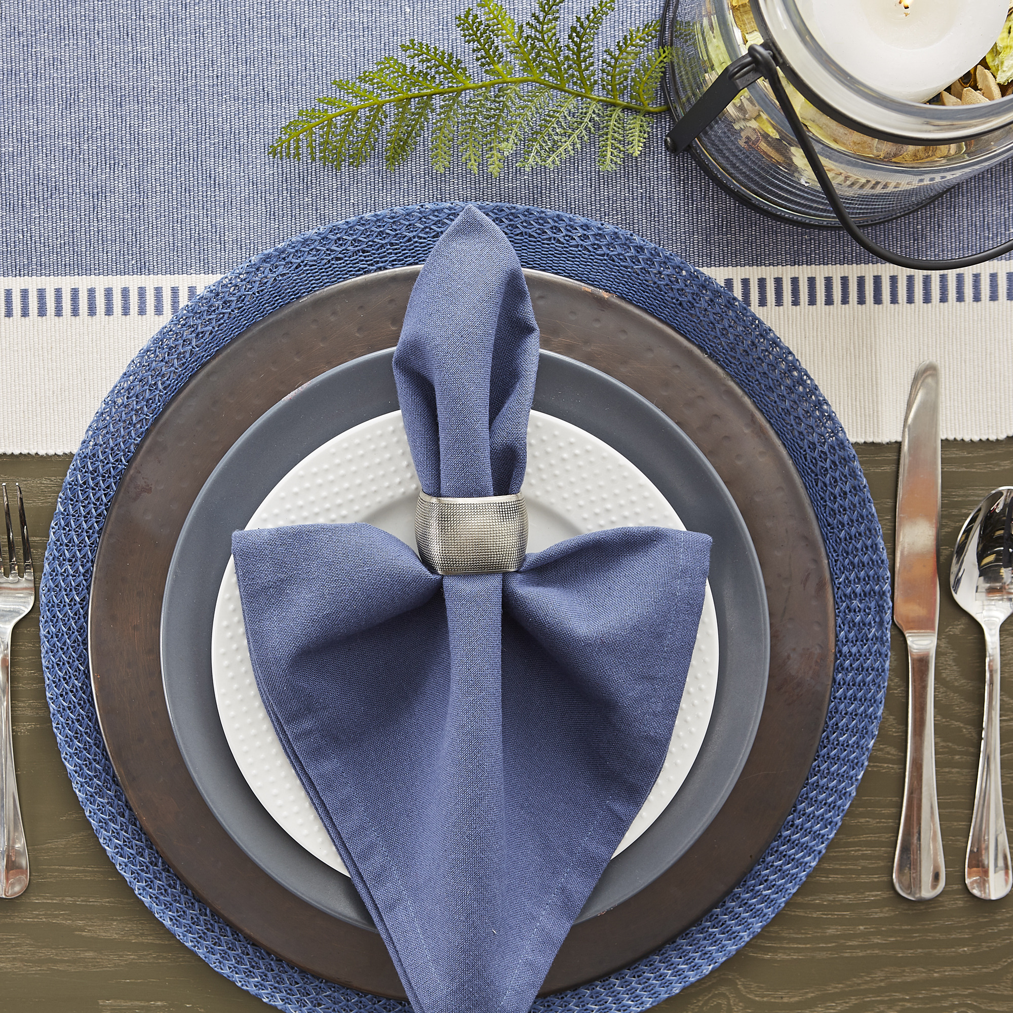 DII French Blue Floral Woven Round Placemat Set/6