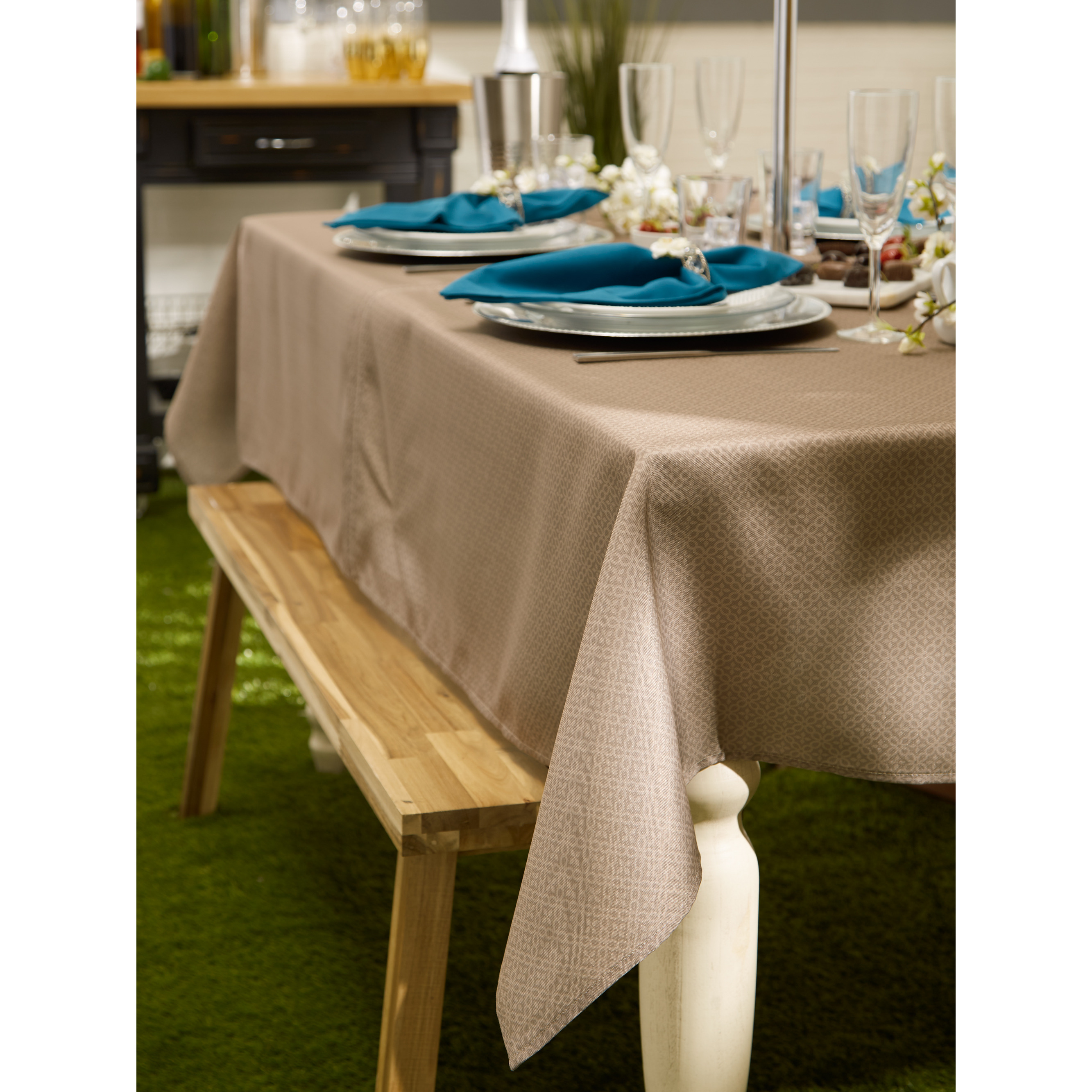 DII Stone Tonal Lattice Print Outdoor Tablecloth With Zipper 60 Round