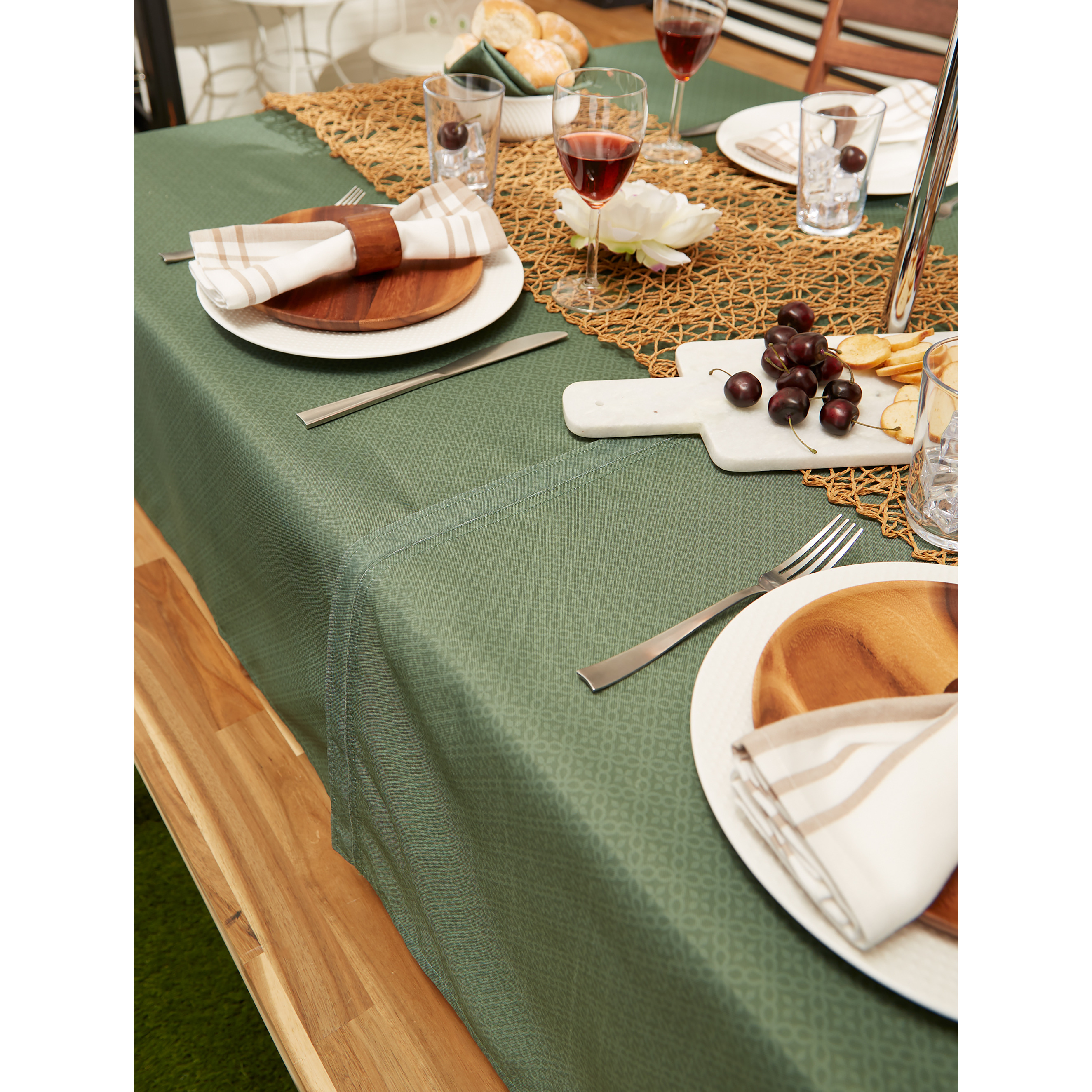 DII Artichoke Tonal Lattice Print Outdoor Tablecloth With Zipper 60 Round