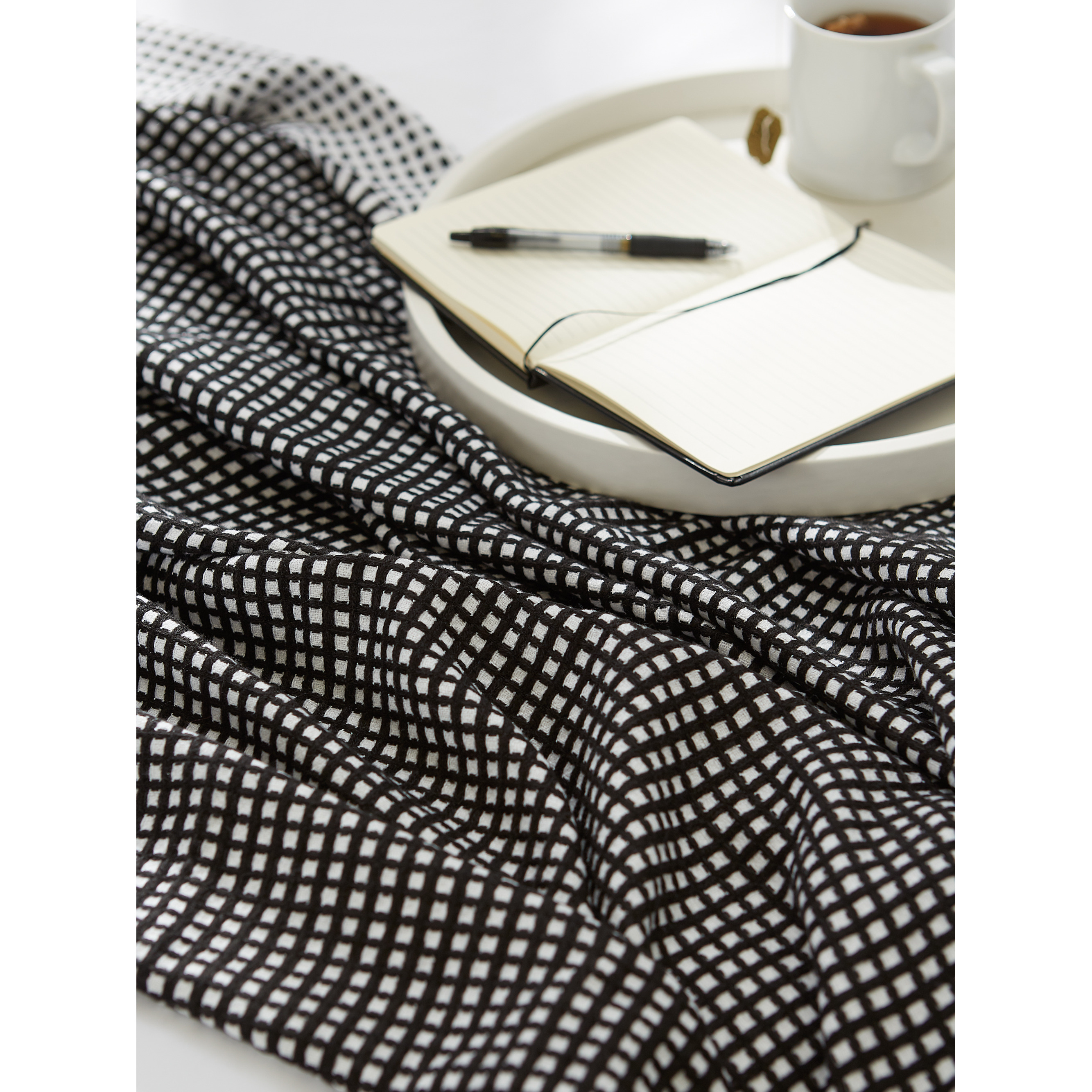 DII Black & White Waffle Knit Throw