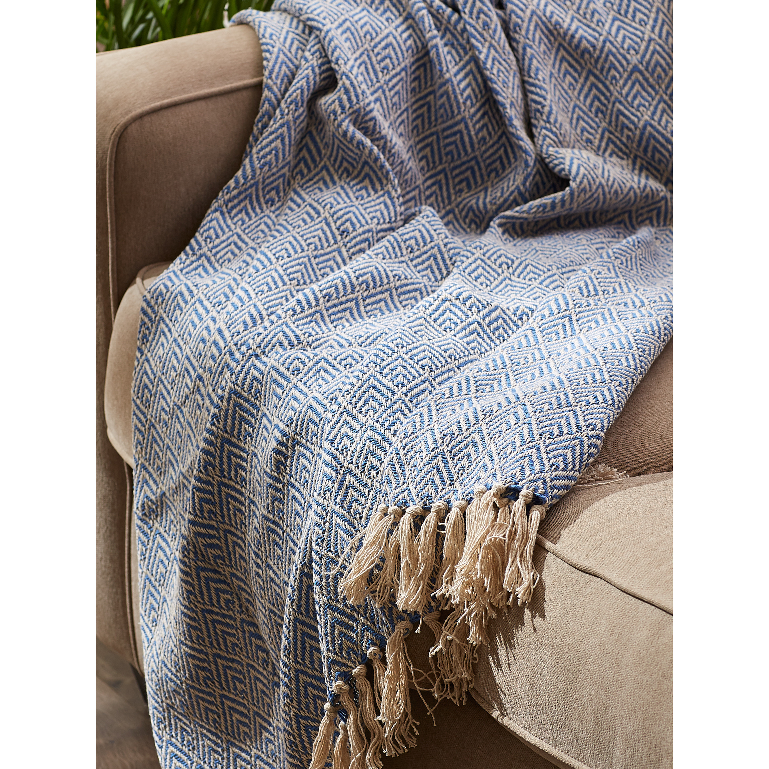 STONEWASH BLUE DIAMOND THROW