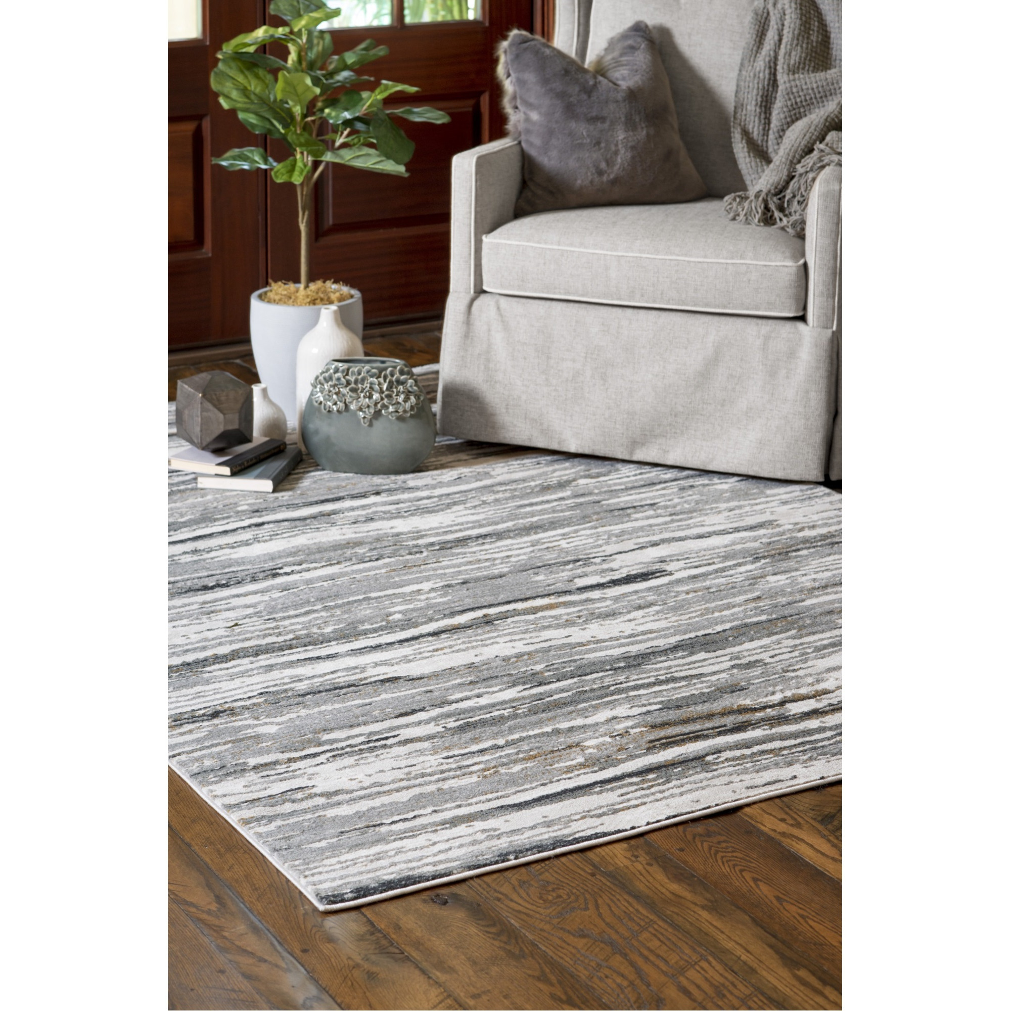 United Weavers Veronica Casino Wheat Accent Rug 1'11" x 3'