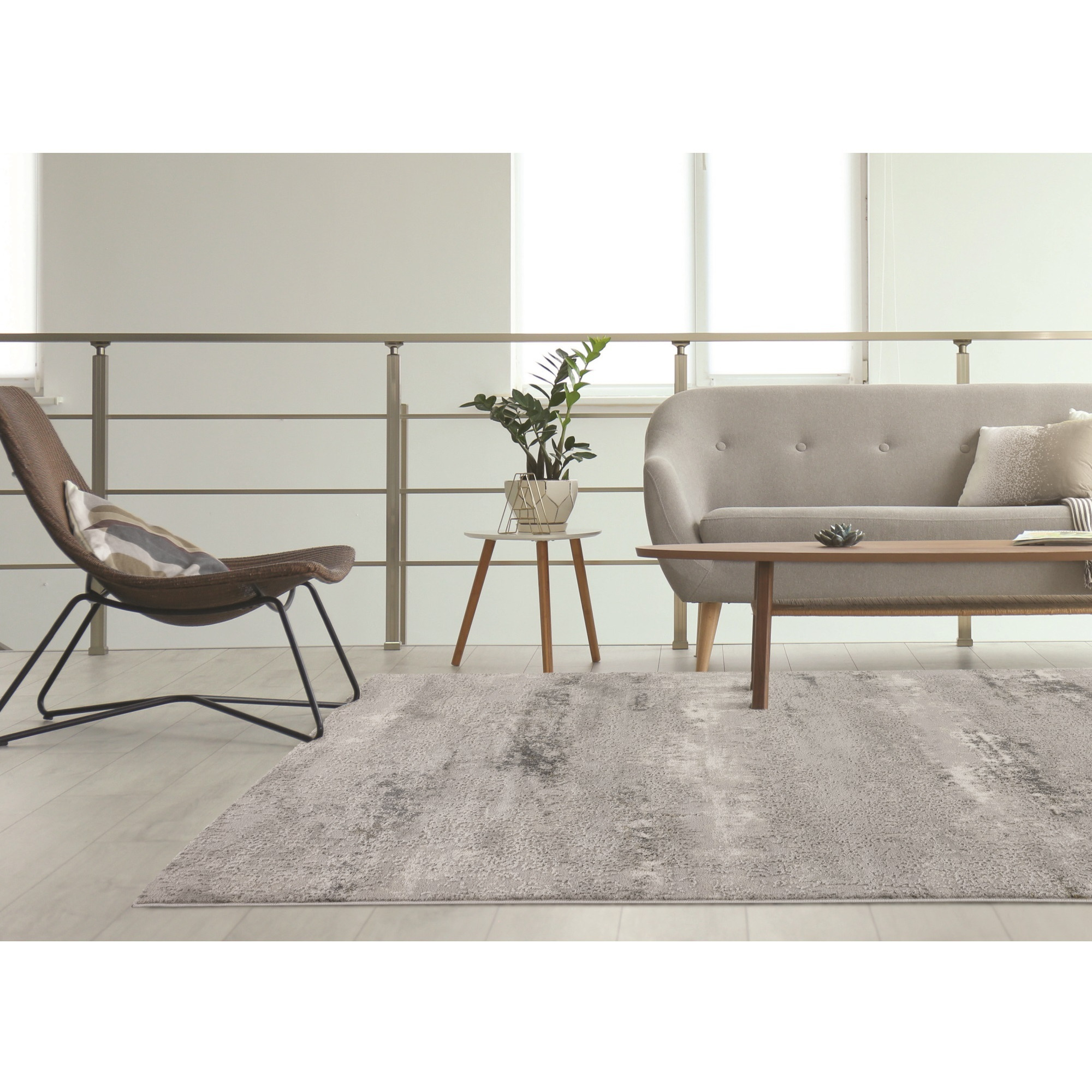 United Weavers Veronica Parker Wheat Round Rug 7'10" RD
