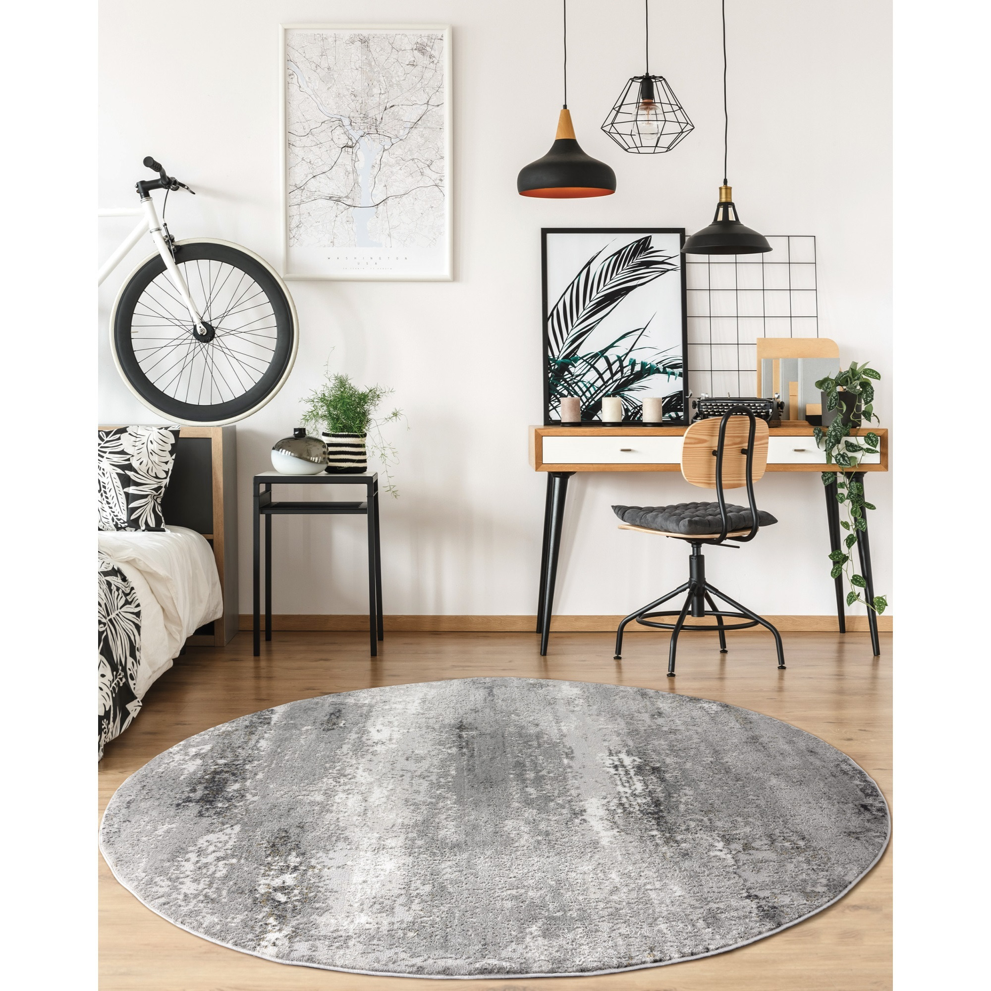 United Weavers Veronica Parker Wheat Round Rug 7'10" RD