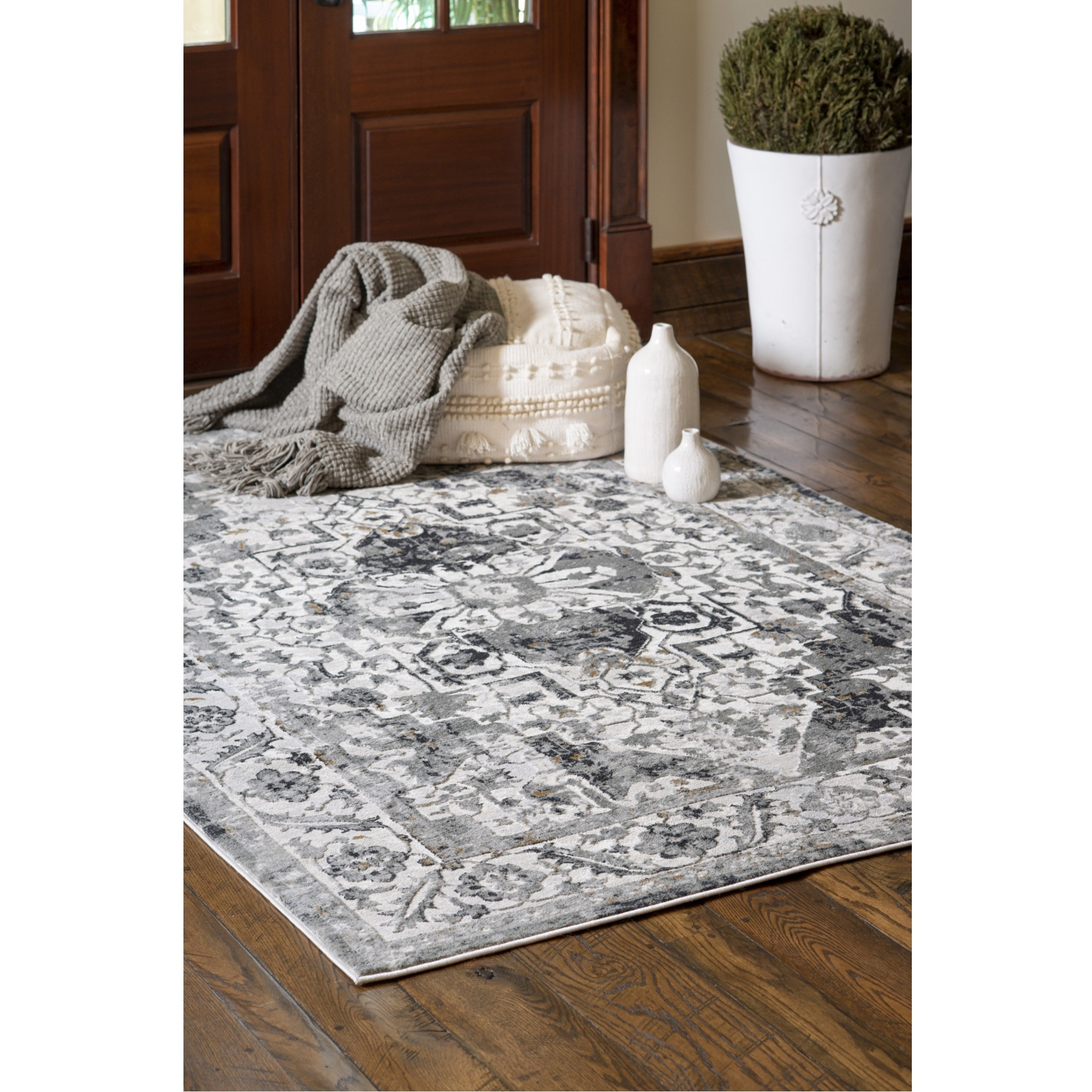 United Weavers Veronica Adelaide Wheat Runner Rug 2'7" x 7'2"