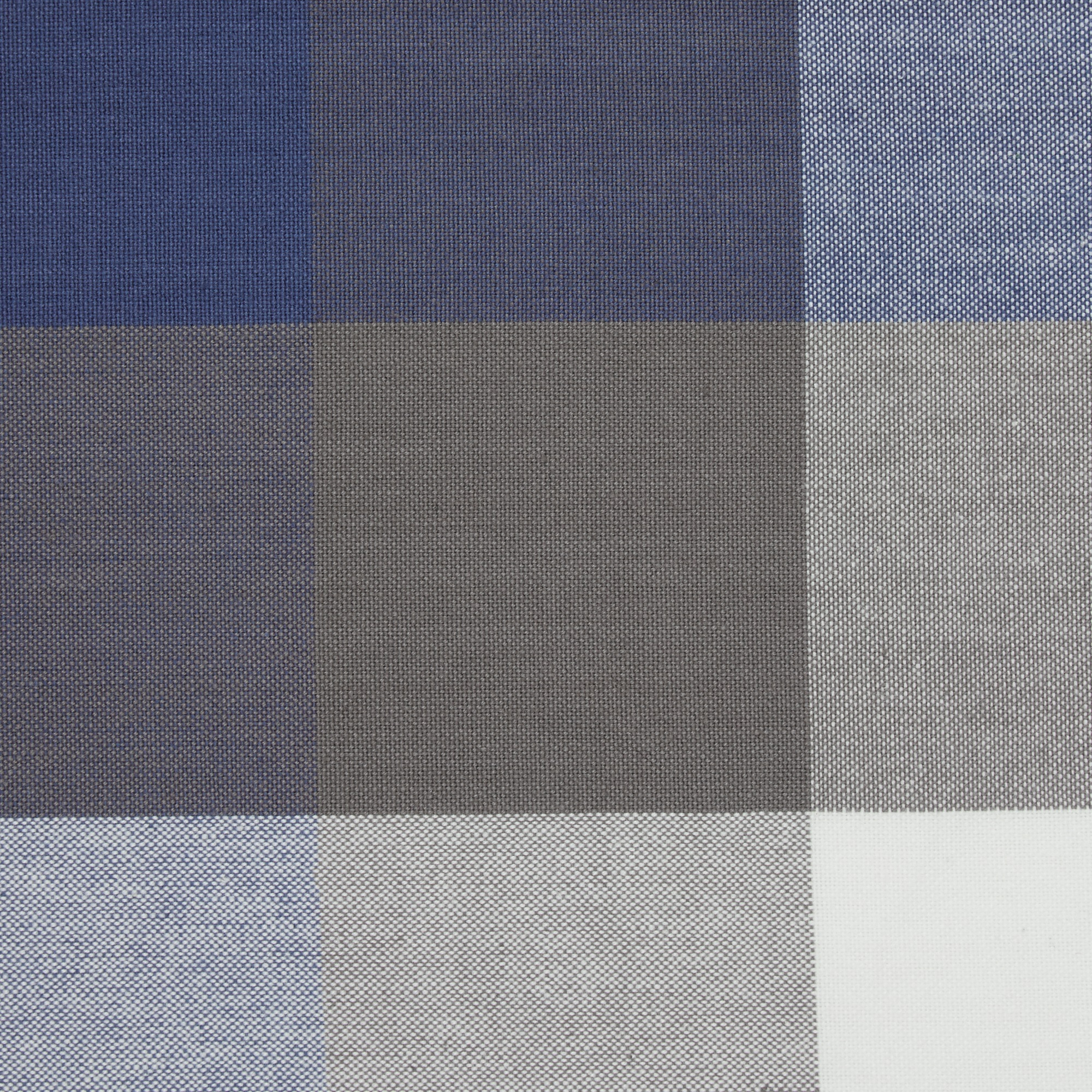 DII French Blue Tri Color Check Tablecloth 70 Round