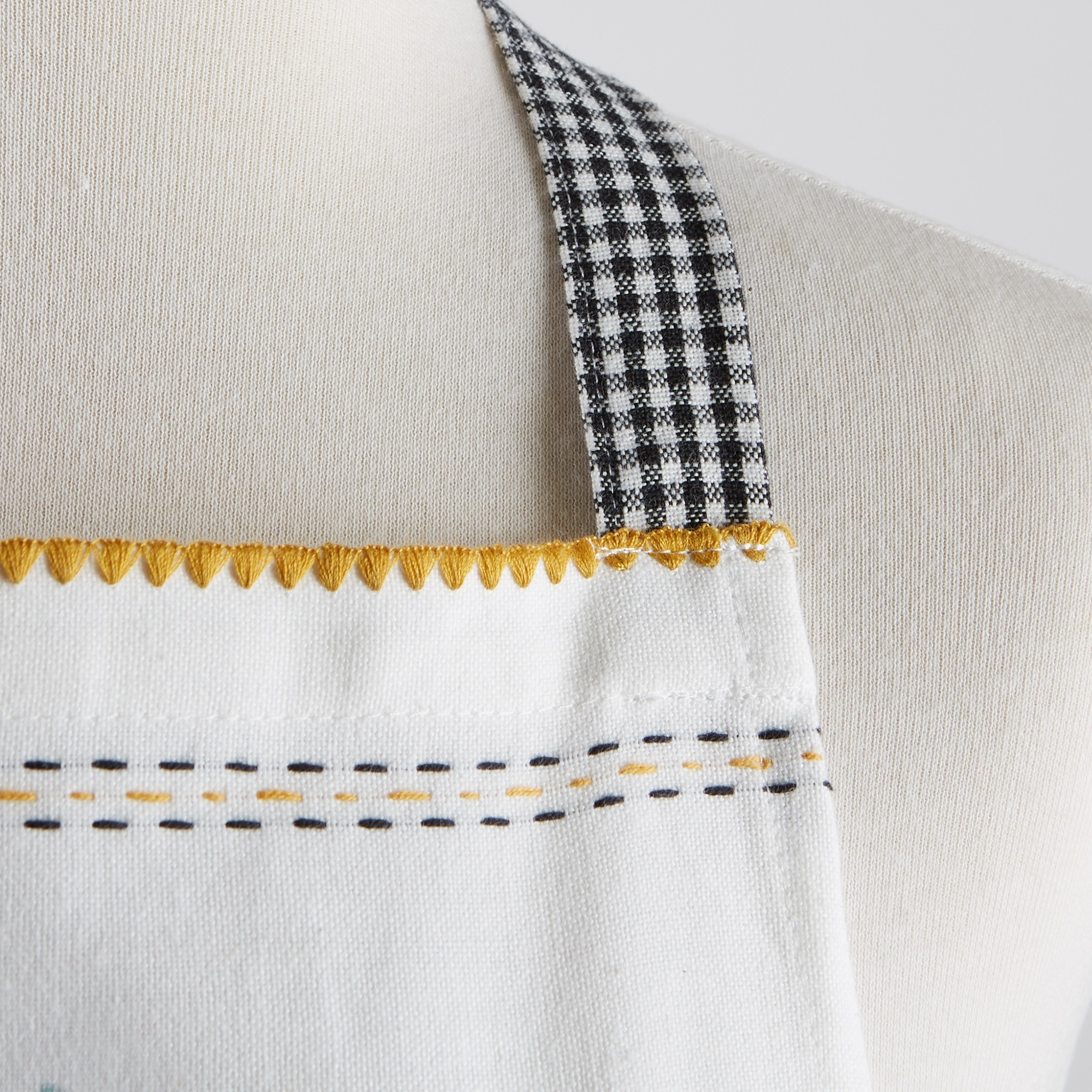 DII Bee Kind Apron with Pocket