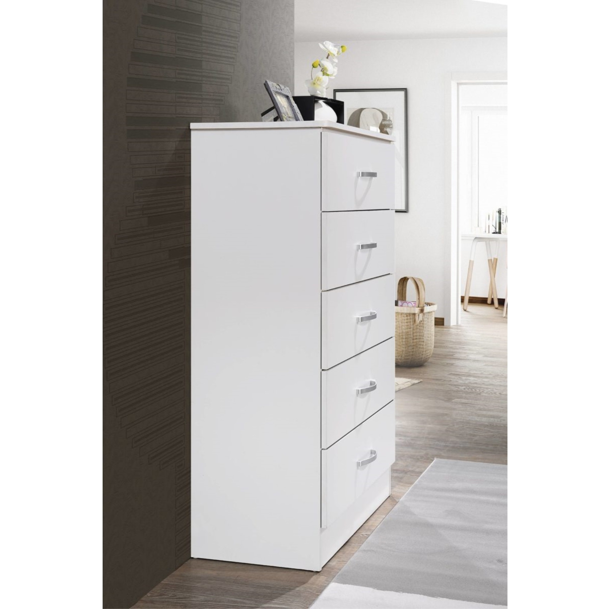 Hodedah 5-Drawer Chest in White