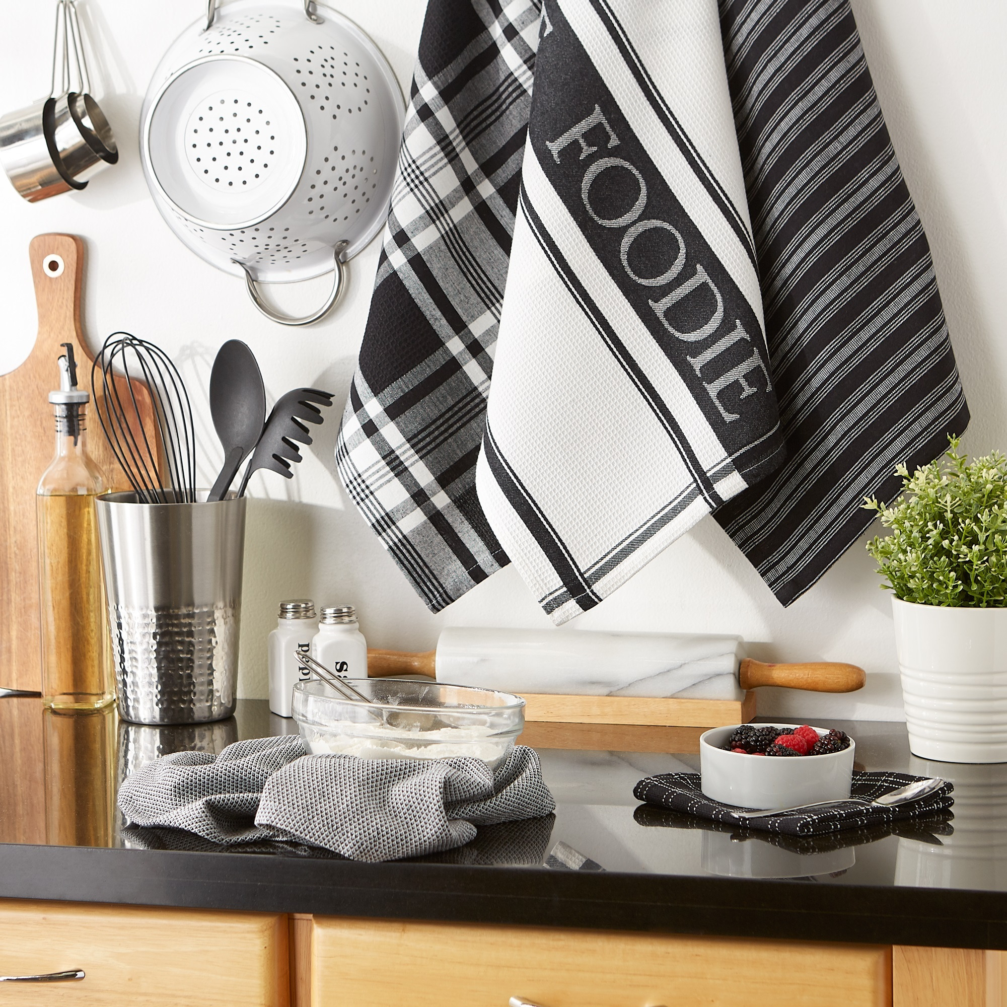DII Asst Black Foodie Dishtowel And Dishcloth 5 Piece