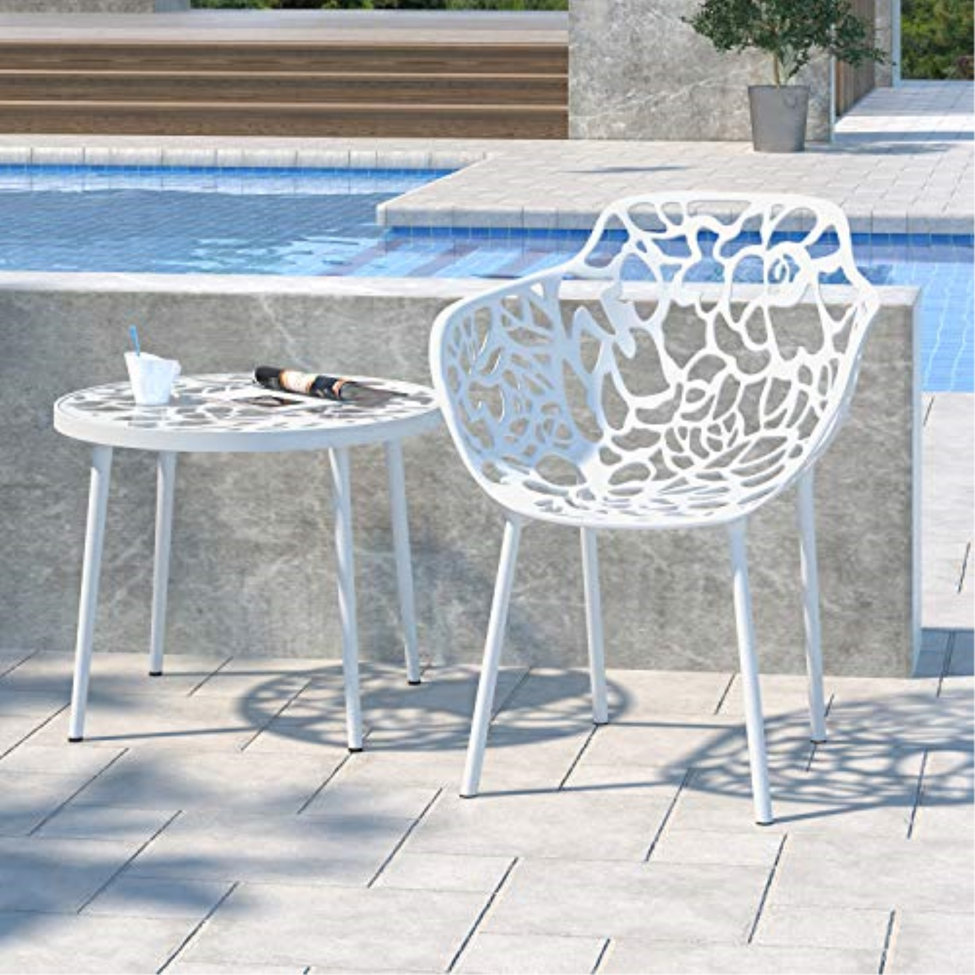 LeisureMod Modern Devon Aluminum Chair