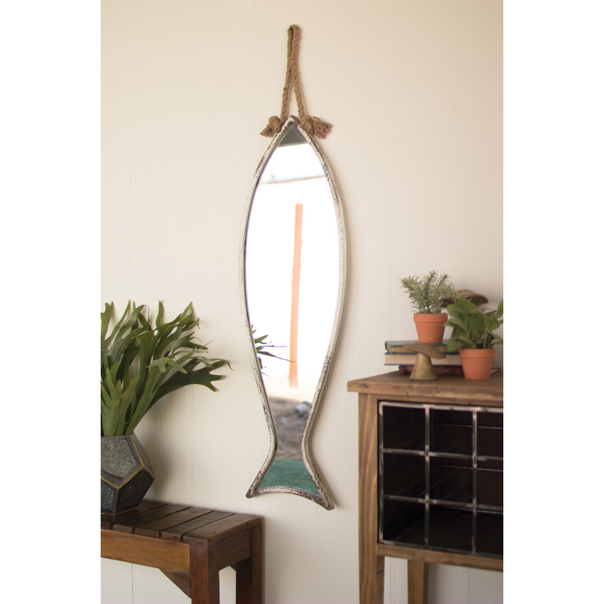 VERTICAL FISH MIRROR WITH ROPE HANGER