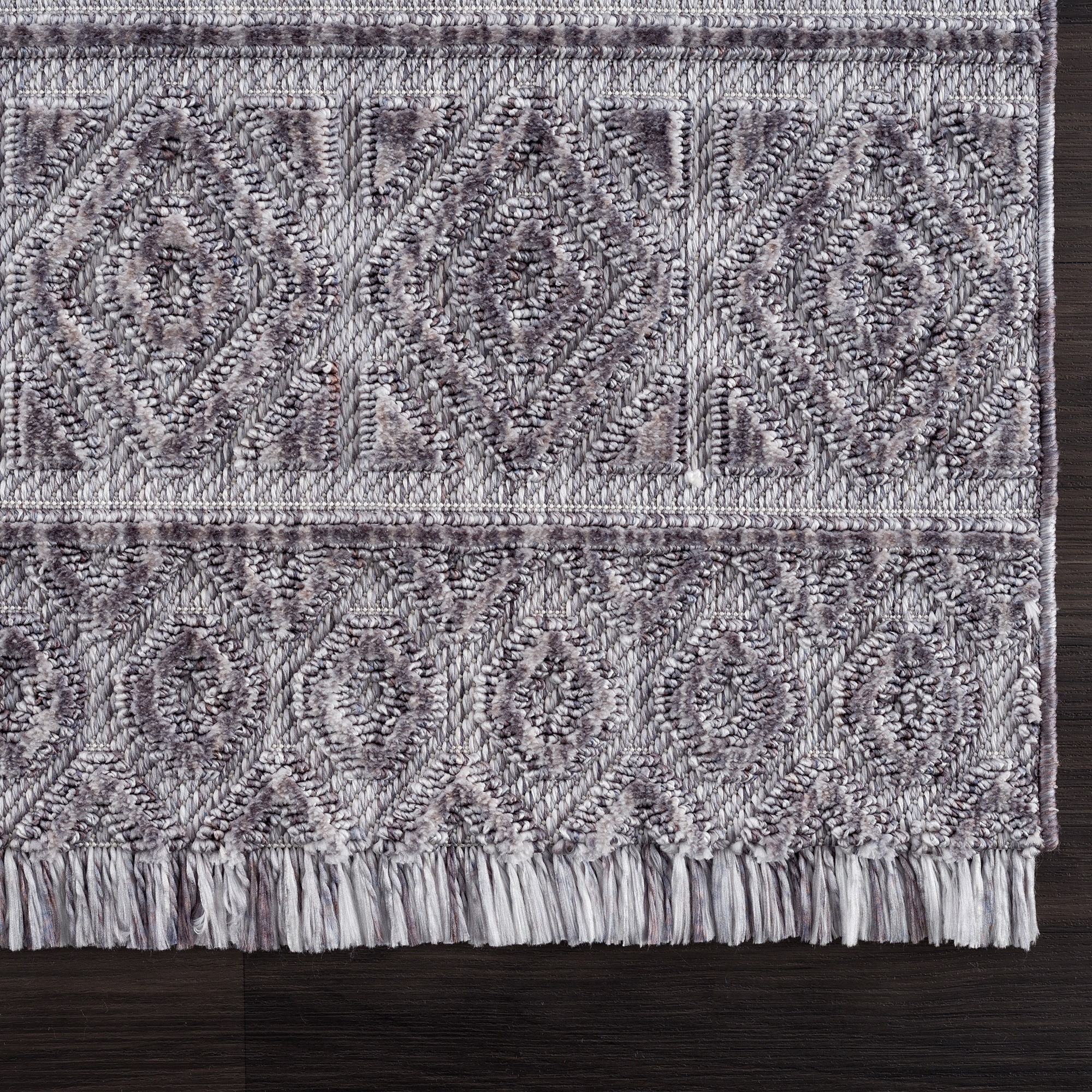 United Weavers Chelsea Kane Smoke Area Rug 5'3" x 7'2"