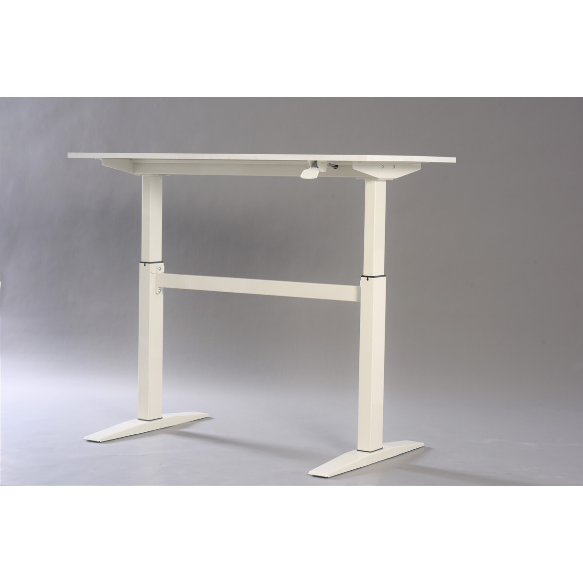 Manual adjustable working desk in white color