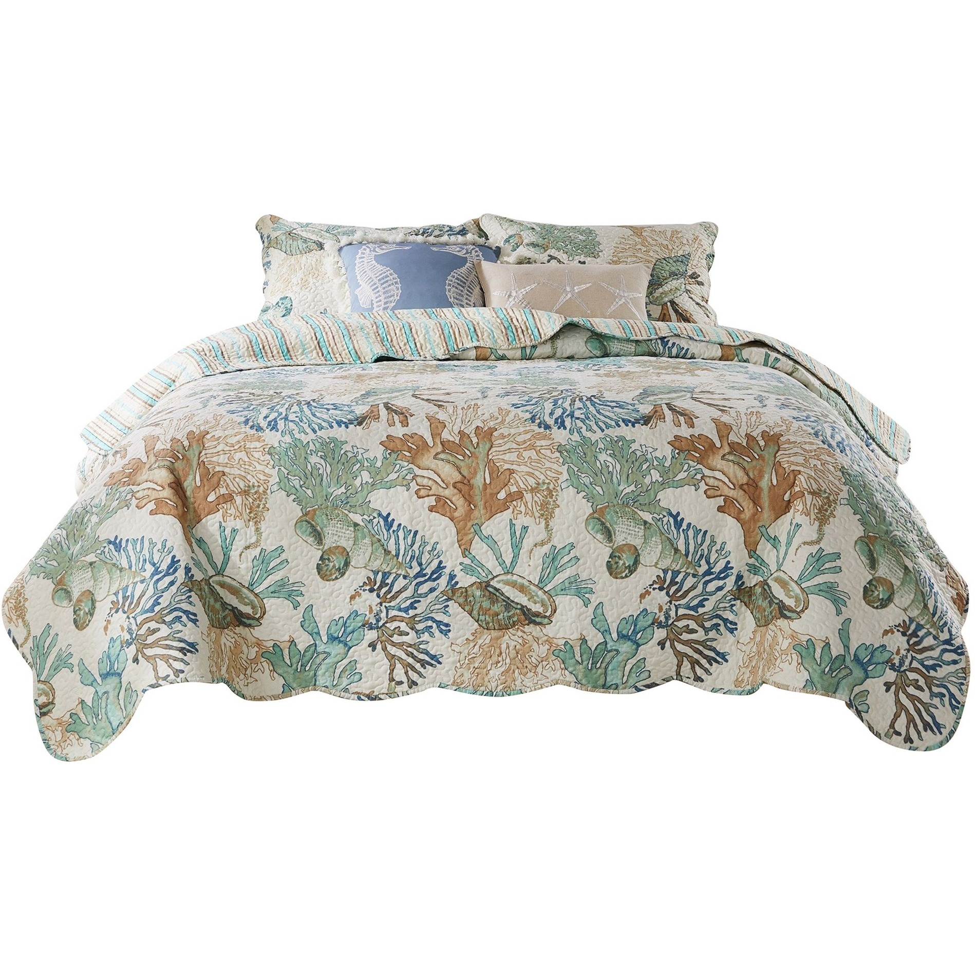 Wade 5 Piece Full Quilt Set, Ocean Design, Scalloped Edges, Floral Pattern