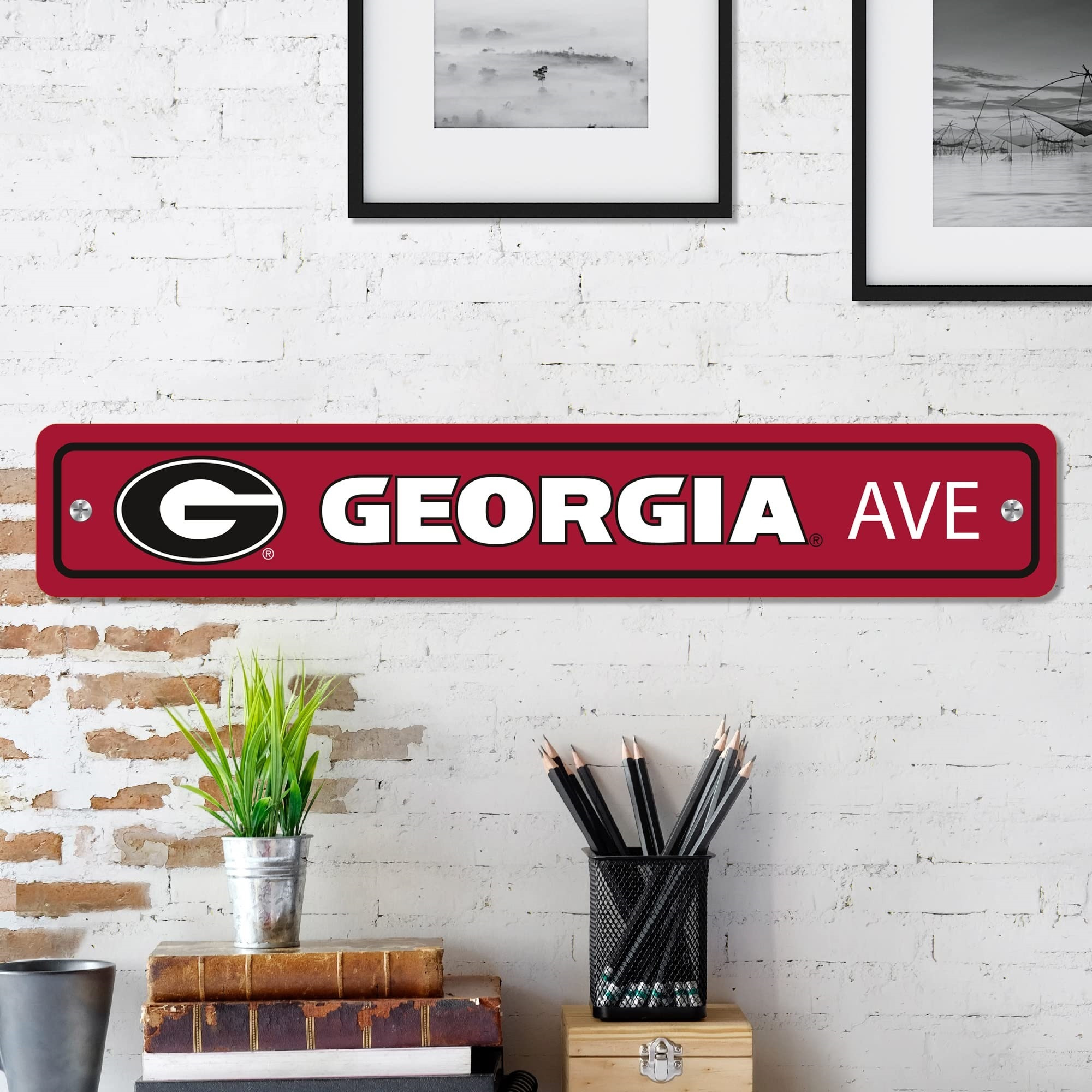 Georgia Bulldogs Team Color Street Sign Dcor 4in. X 24in. Lightweight