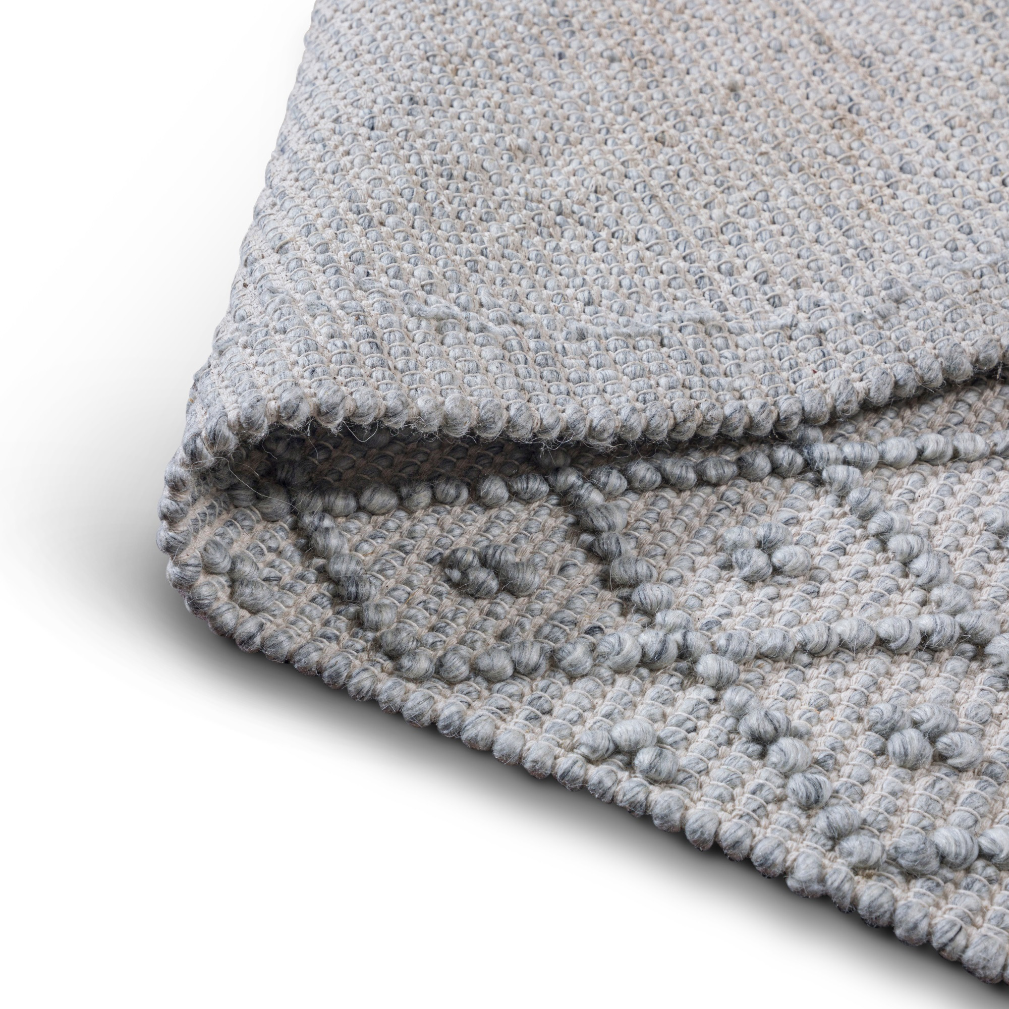 Millow 6 x 9 Area Rug in Silver