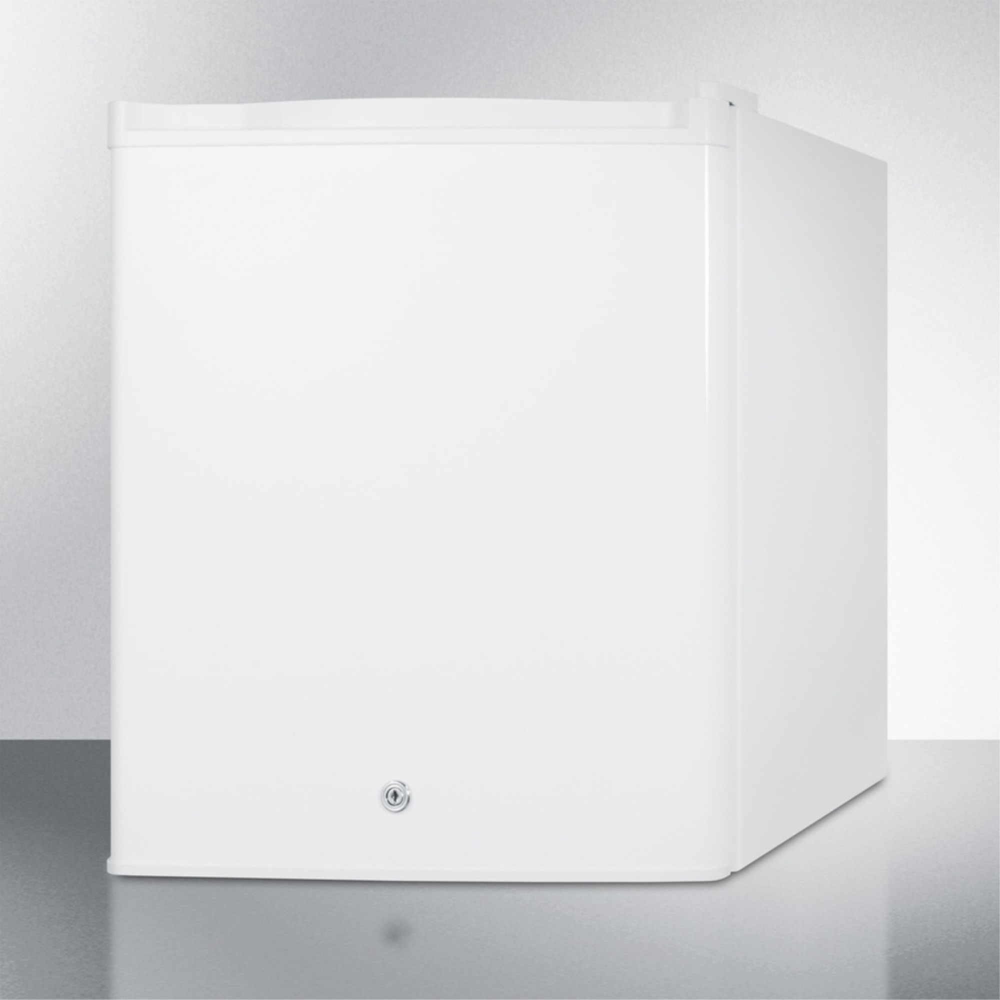 Commercial style compact built-in all-refrigerator with digital thermostat