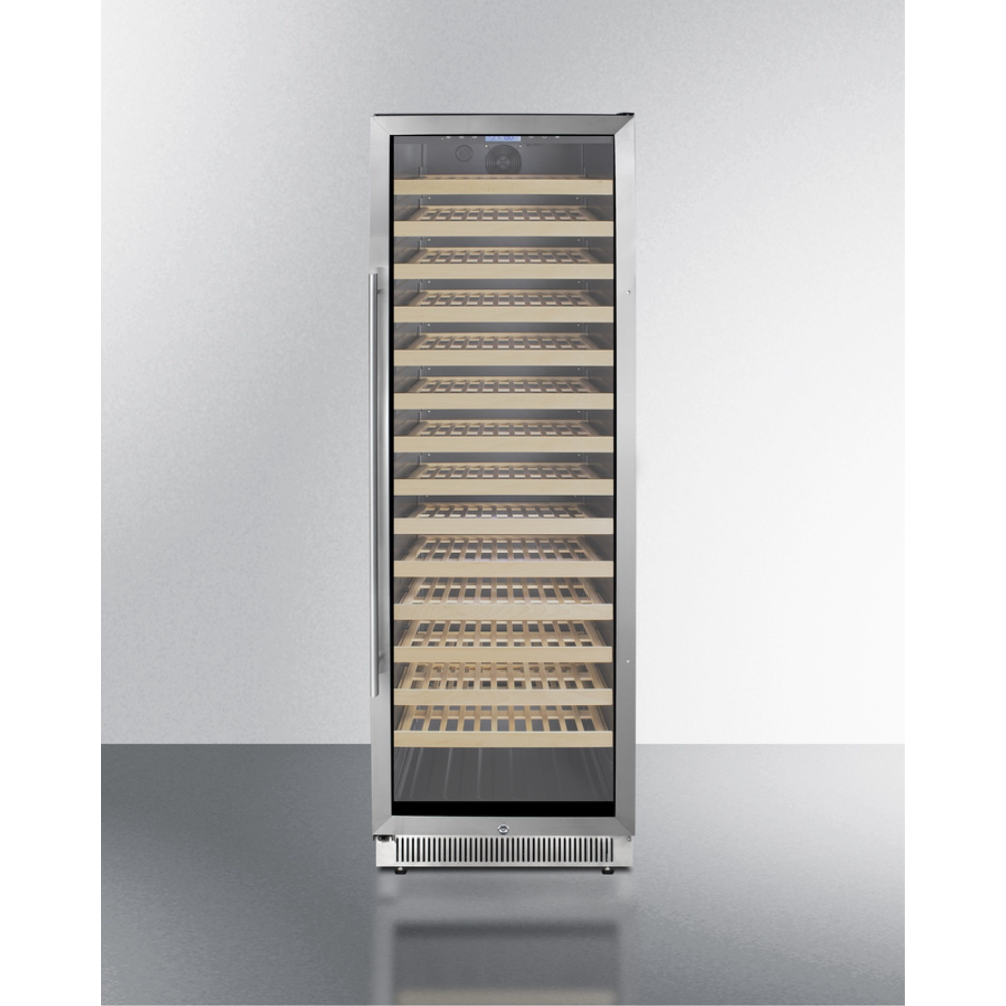 Upright single zone wine cellar for built-in or freestanding use