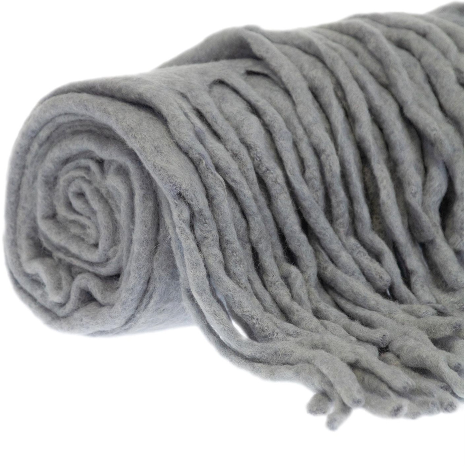 Parkland Collection Nagar Transitional Gray 52" x 67" Woven Handloom Throw