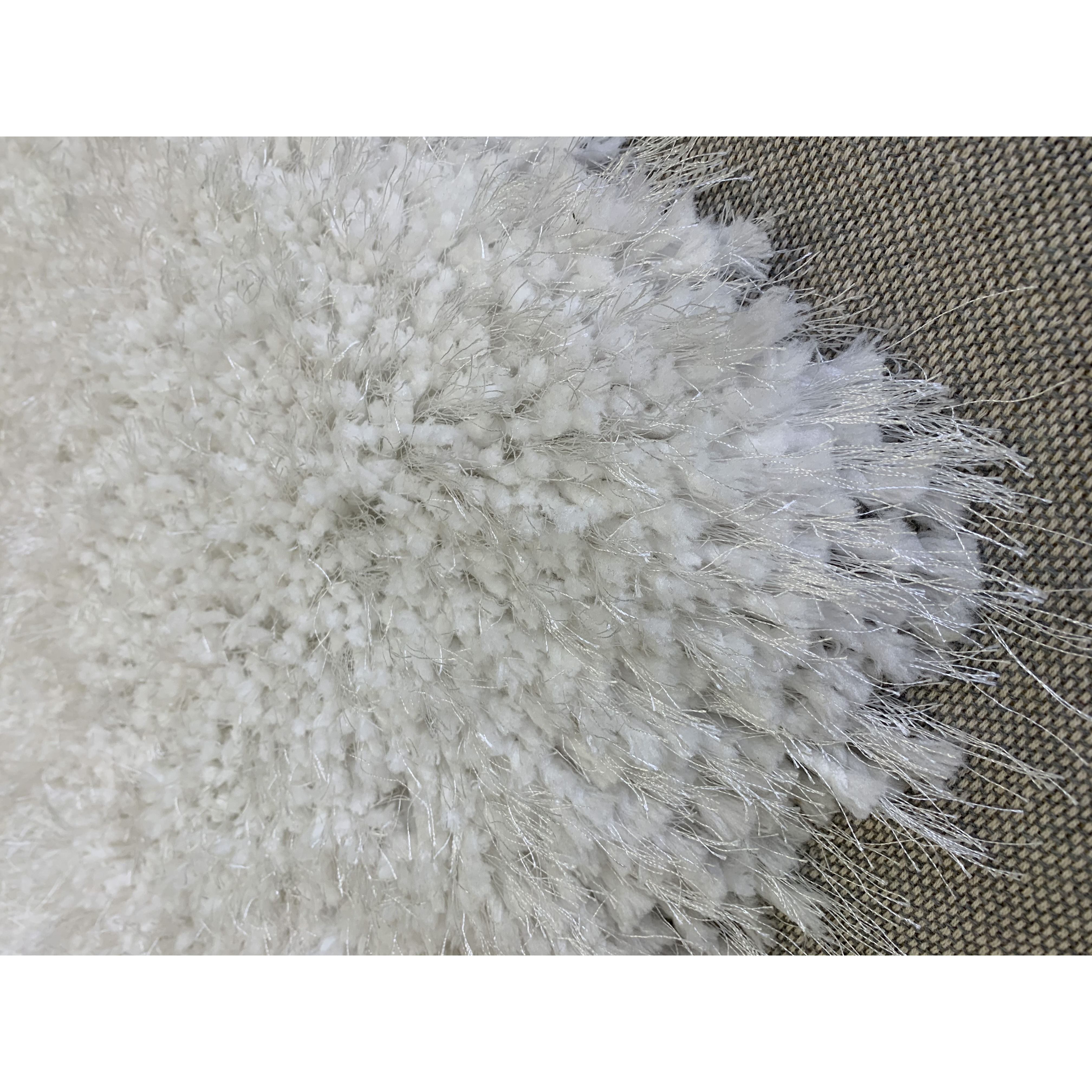 ROYALSHAG-White ~ ROY-401 5x7