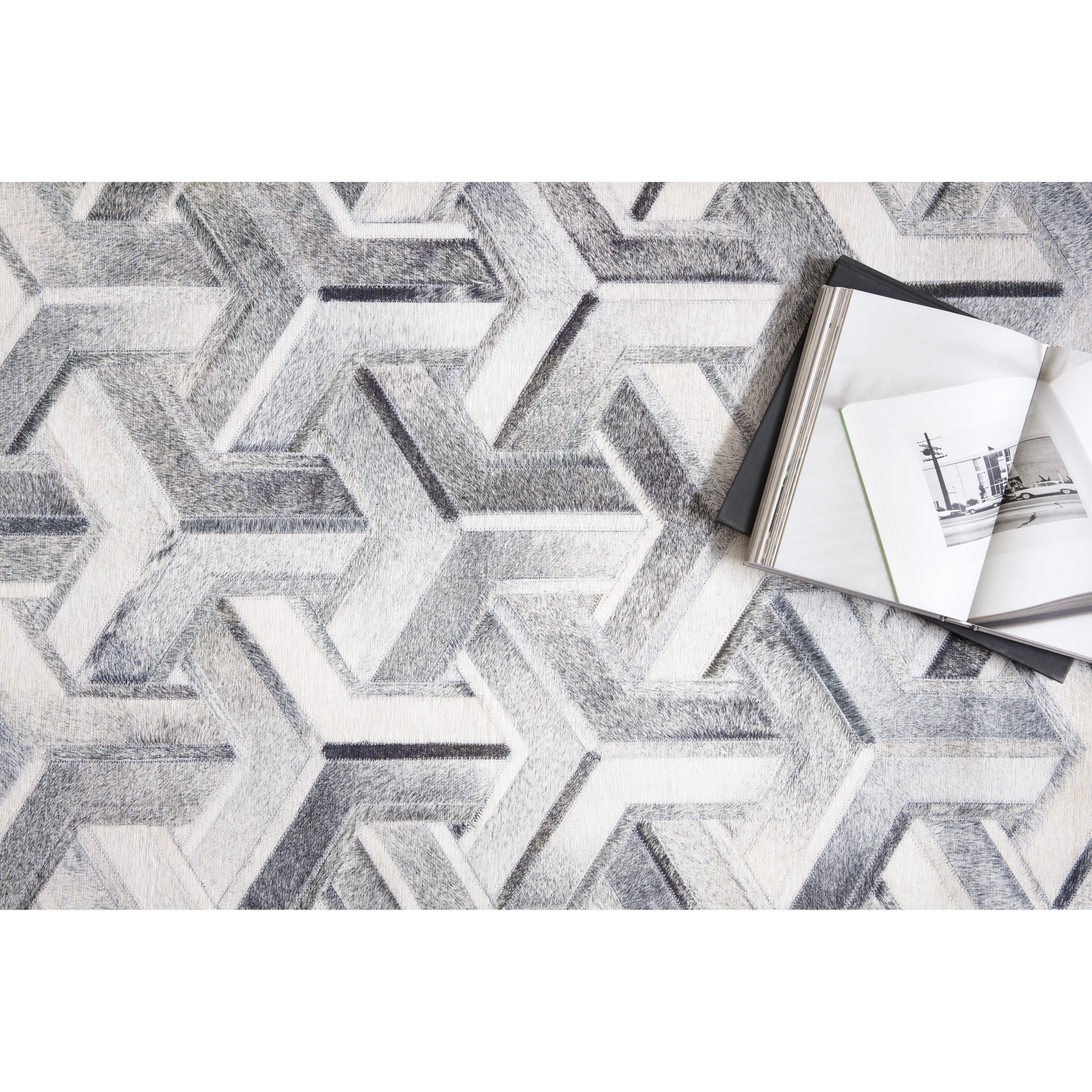 Maddox 3'-6" X 5'-6" Rug, Silver / Ivory