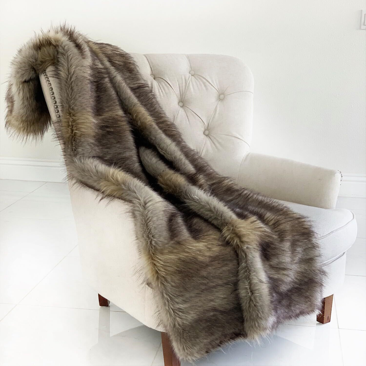 Plutus Gray Wolverine Pelage Plush Handmade Luxury Faux Fur Throw Blanket 80L x 110W Full- Gray