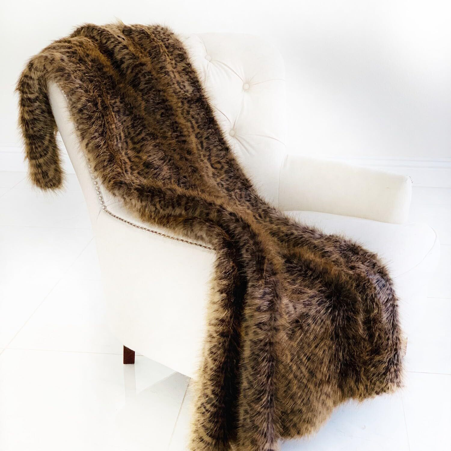 Plutus Plush Tawny WildCat Handmade Luxury Faux Fur Throw Blanket 80L x 110W Full- Brown