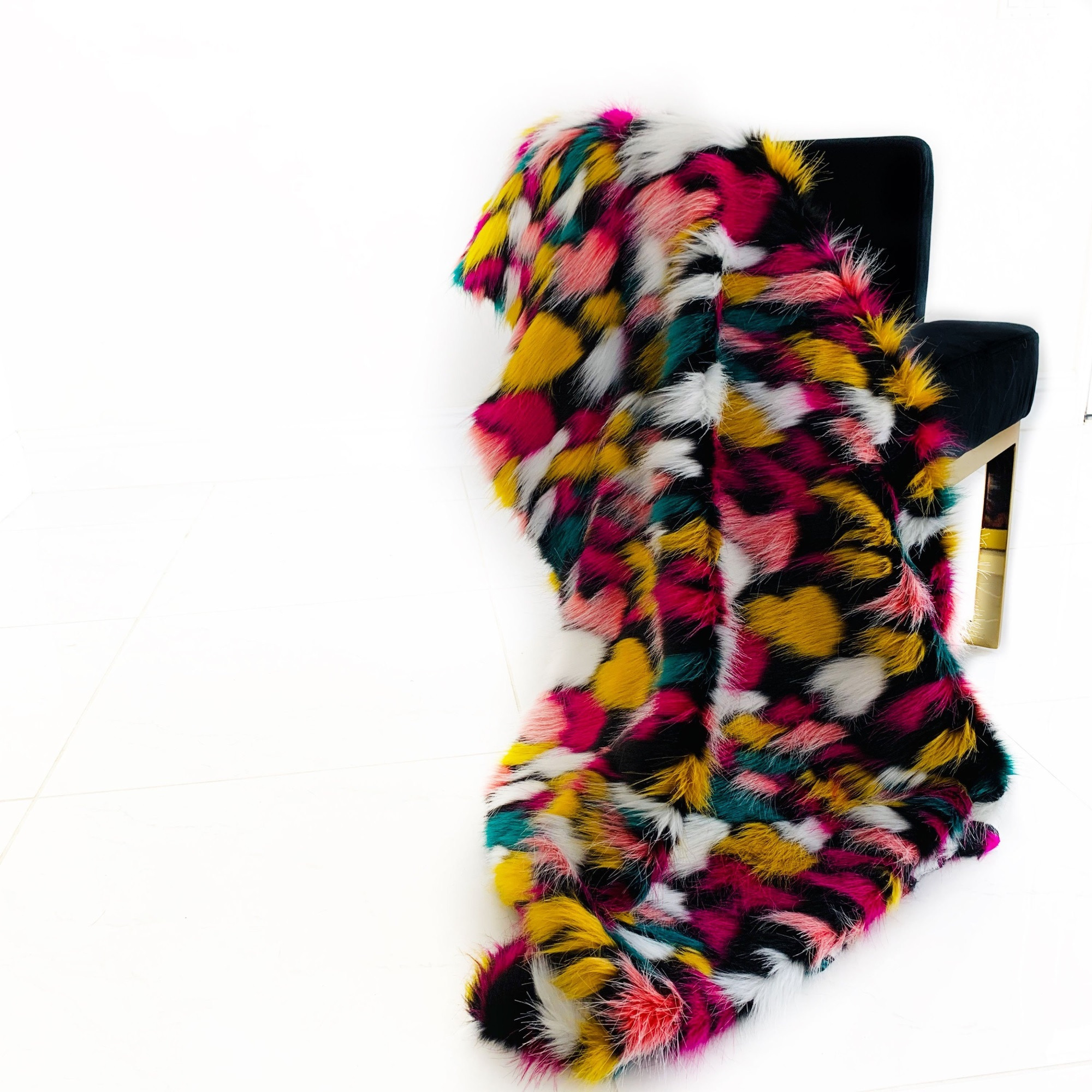 Plutus Purple, Yellow, Black  Amazonian Bird Faux Fur Luxury Throw Blanket Throw 36W x 60L- Purple, Yellow, Black