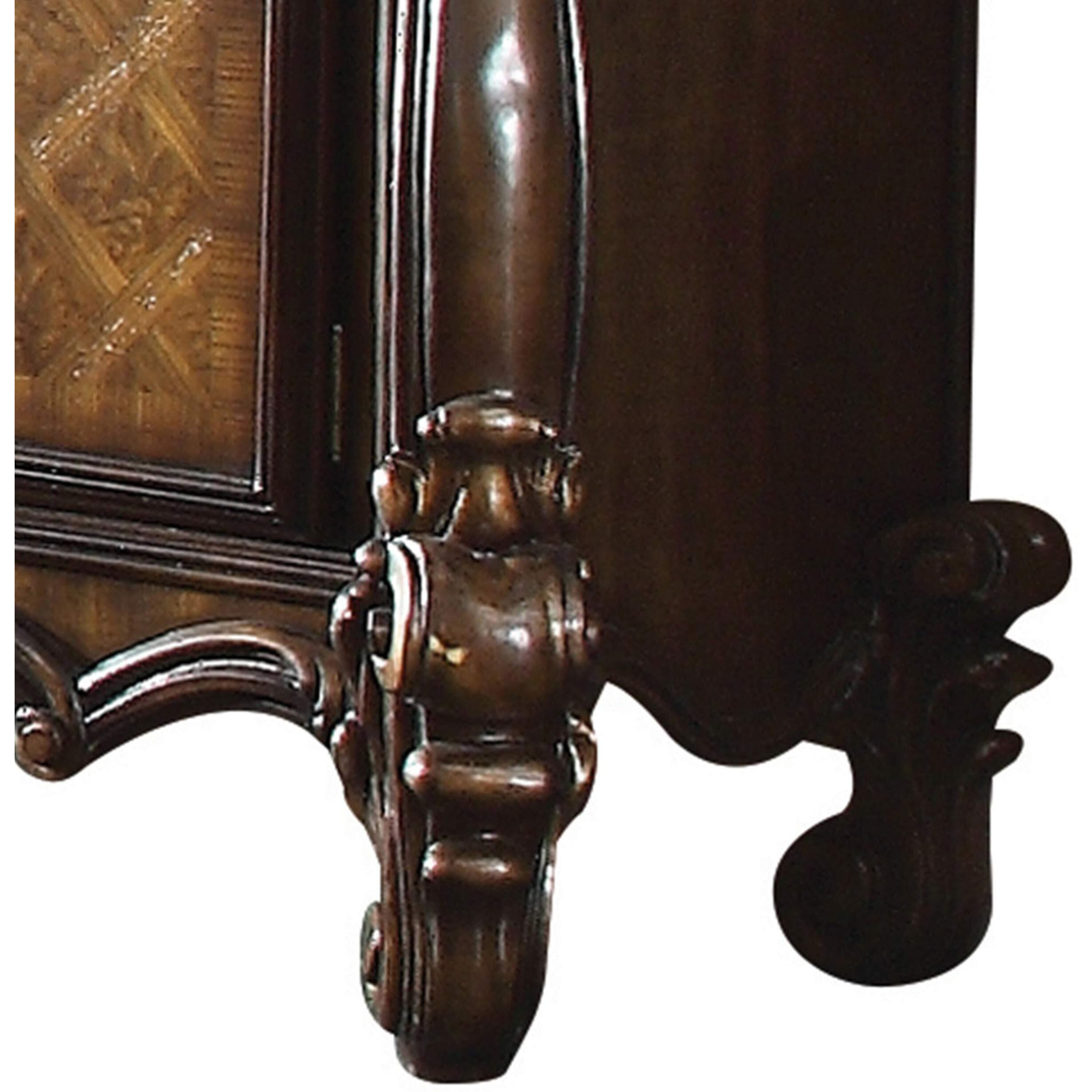 Traditional Wooden Dresser with 5 Drawers and 2 Cabinets, Brown