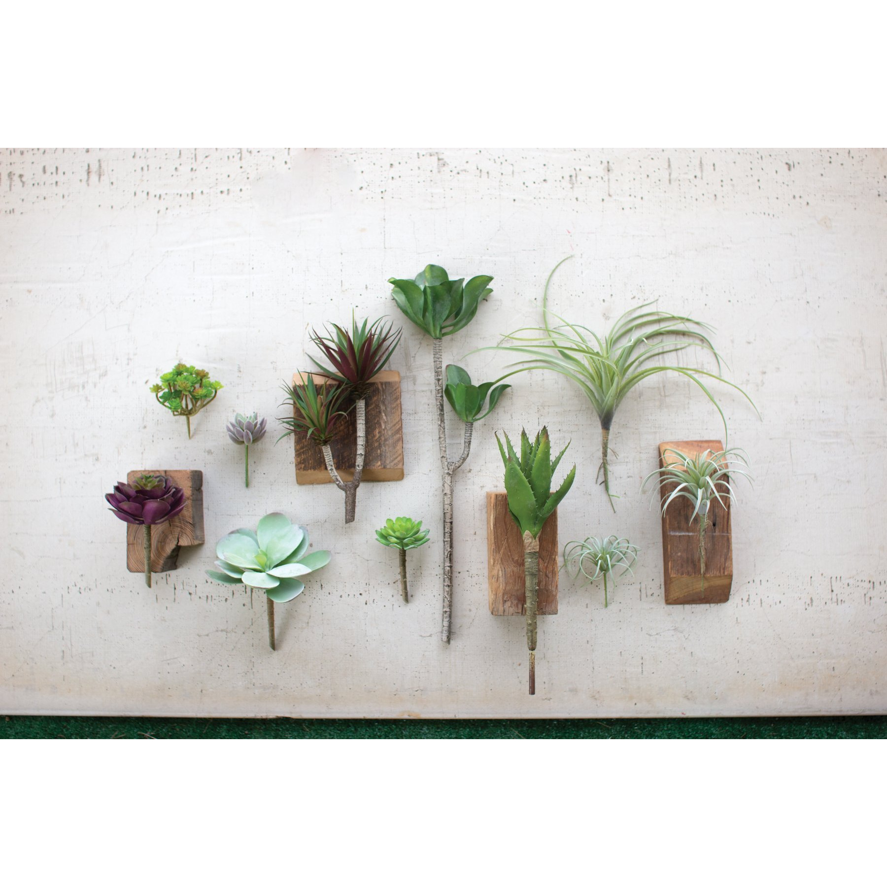 LARGE ARTIFICIAL AIR PLANT