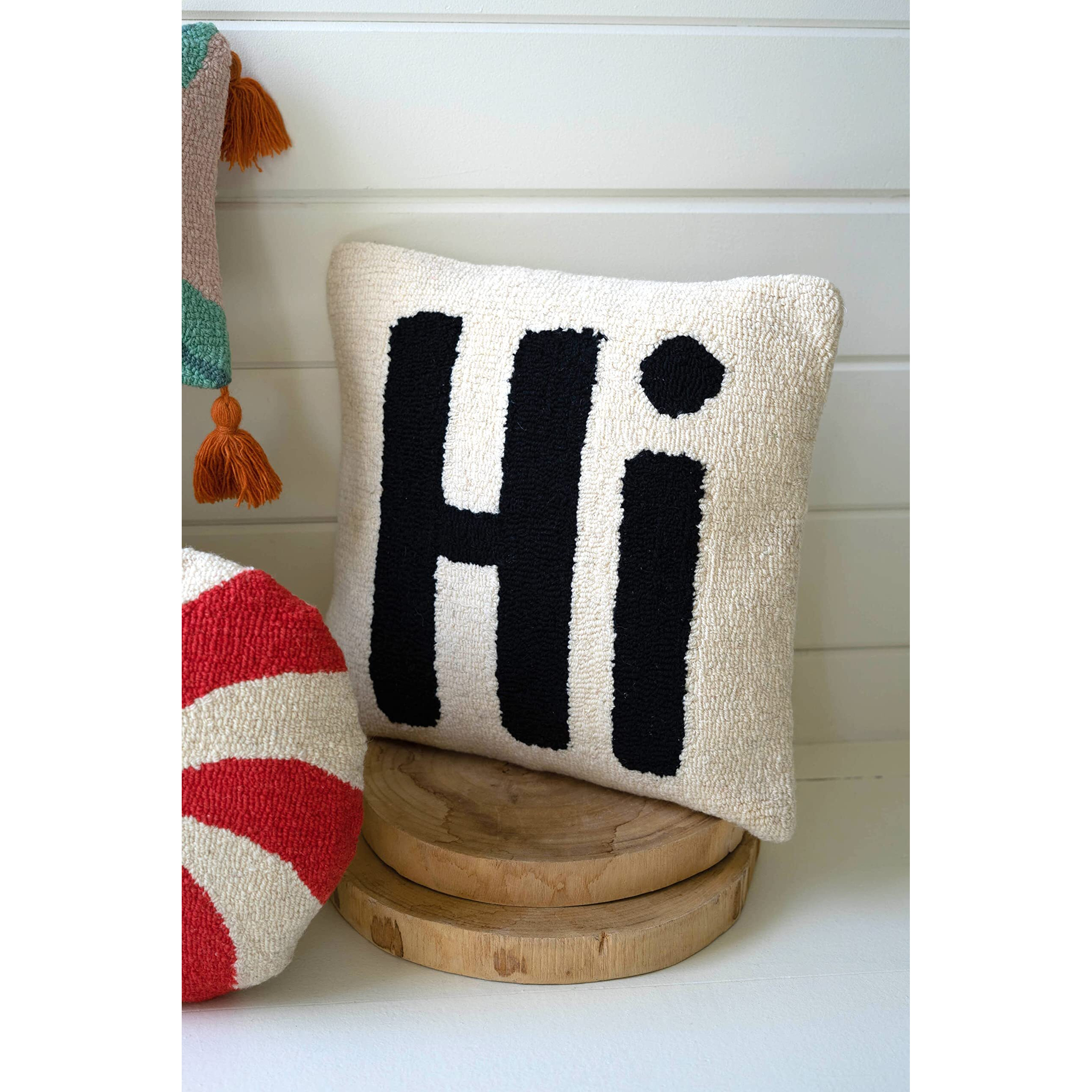 &quotHi" HAND-HOOKED PILLOW
