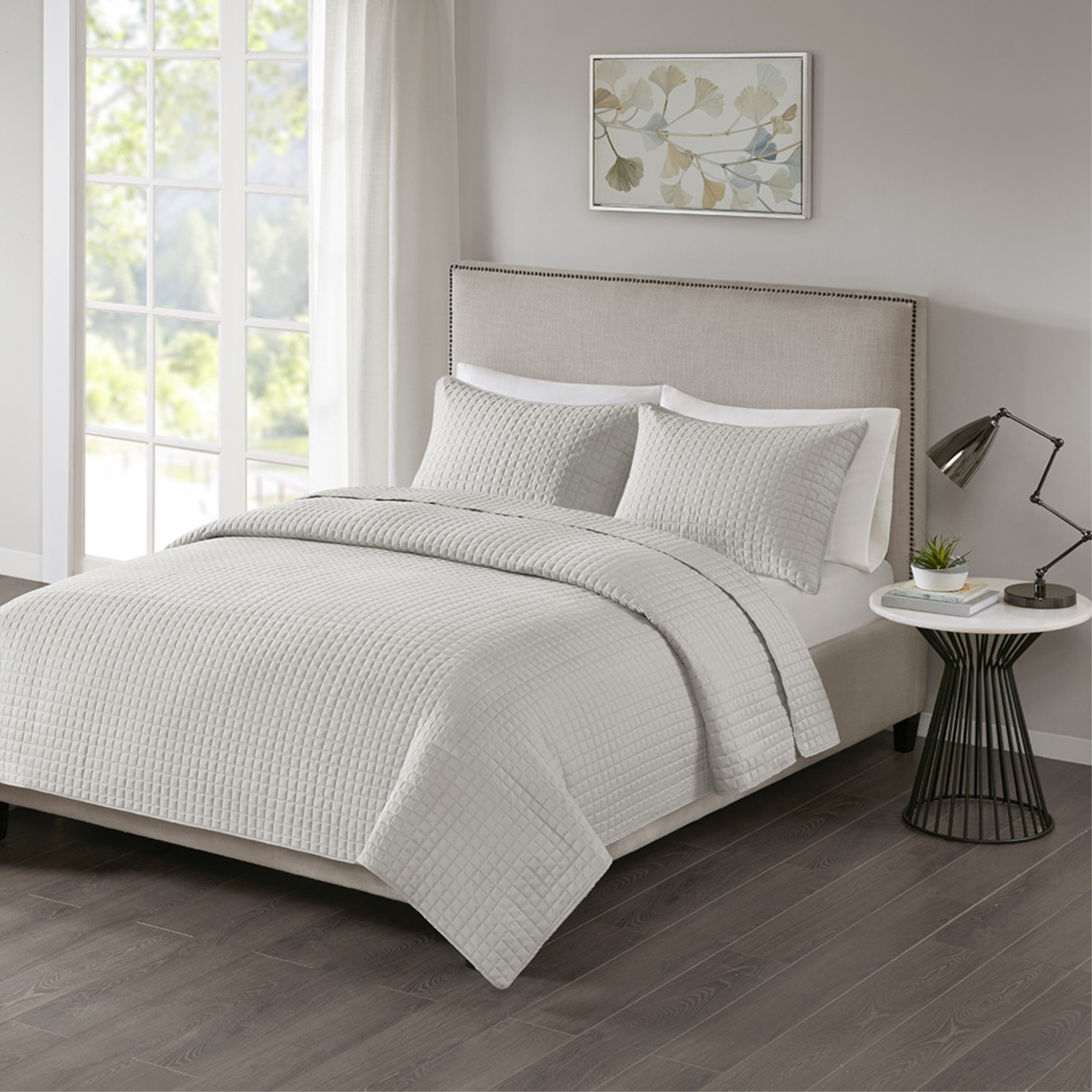 Ergode 3 Piece Reversible Quilt Set - Luxurious Grey Checkered Pattern - Ultra-Soft Microfiber - Machine Washable - Comfort and Style for Your Bedroom