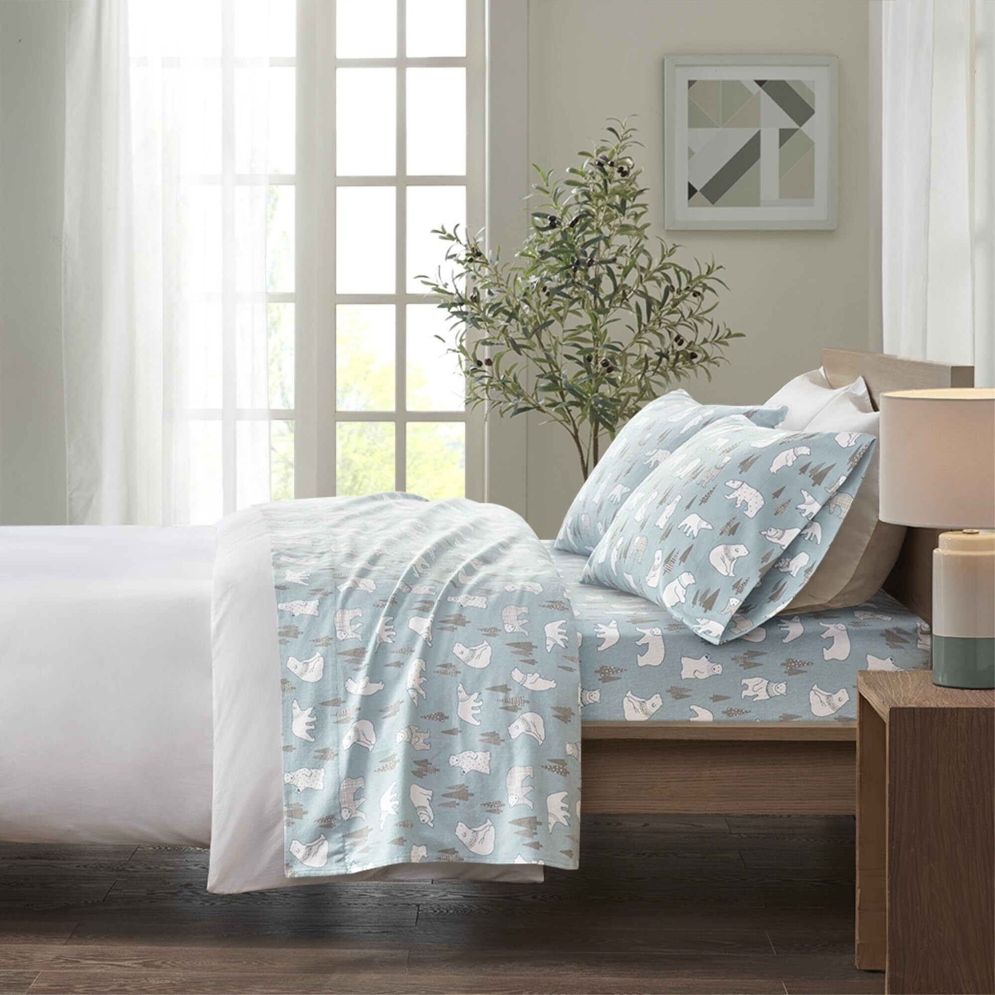 Soft Cotton Flannel Sheet Set - Cozy and Stylish Bedding with Delightful Prints - OEKO-TEX Certified for Comfort and Well-being - Machine Washable - Includes Flat Sheet, Fitted Sheet, and Pillowcases