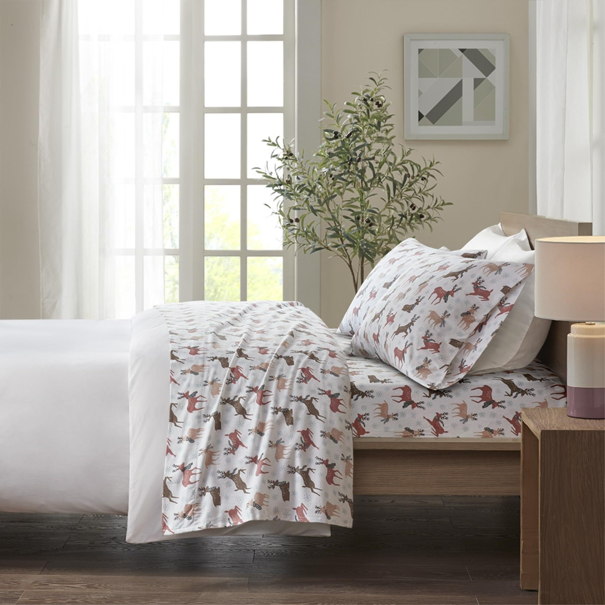 Luxurious and Cozy Cotton Flannel Sheet Set | Soft and Warm Bedding for Chilly Winter Nights | OEKO-TEX Certified | Easy Care | Variety of Prints | Includes Flat Sheet, Fitted Sheet, and Pillowcases