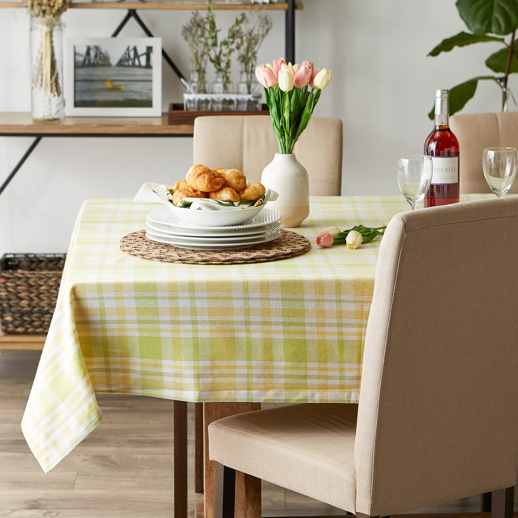 LEMON BLISS PLAID TABLECLOTH 70 ROUND