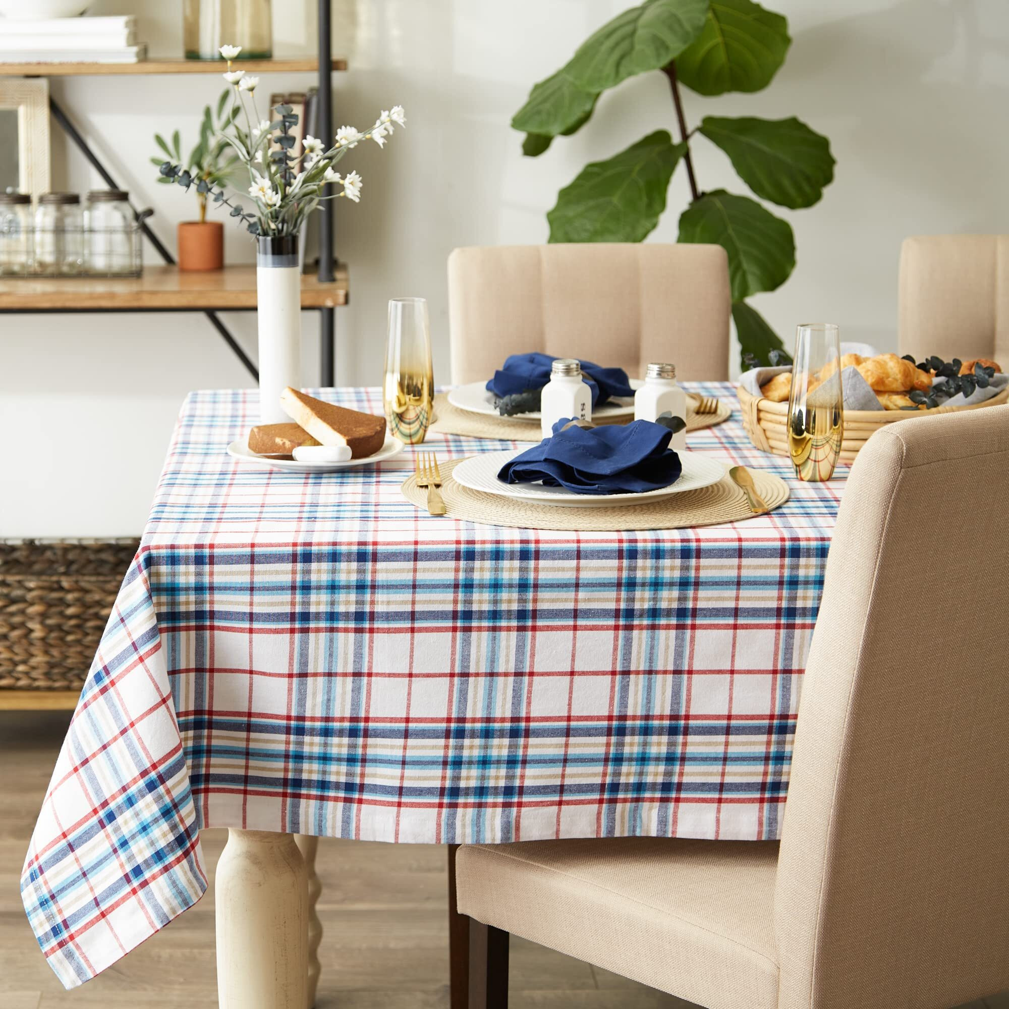 LIGHTHOUSE PLAID TABLECLOTH 70 ROUND