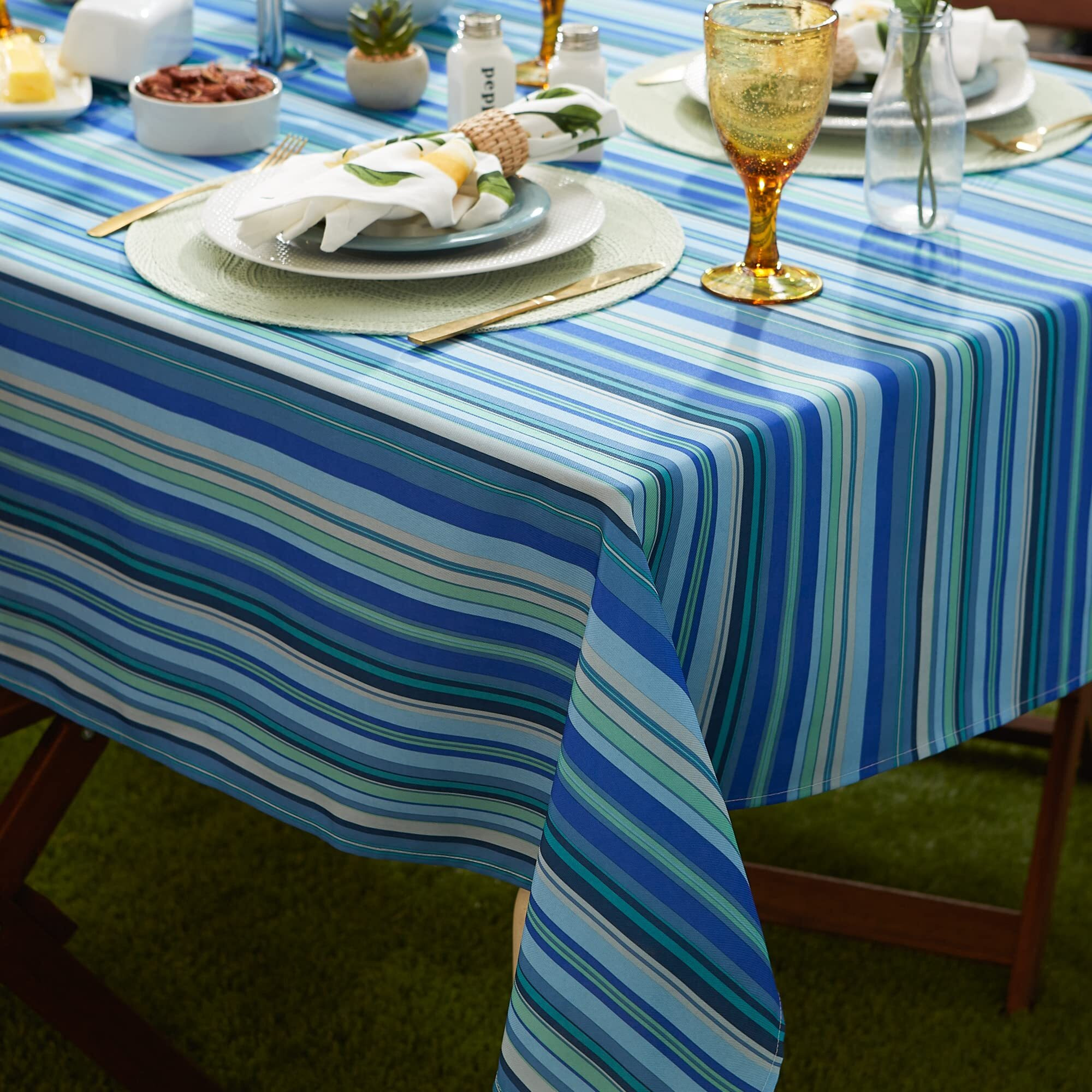 BLUE OCEAN STRIPE PRINT OUTDOOR TABLECLOTH 60 ROUND