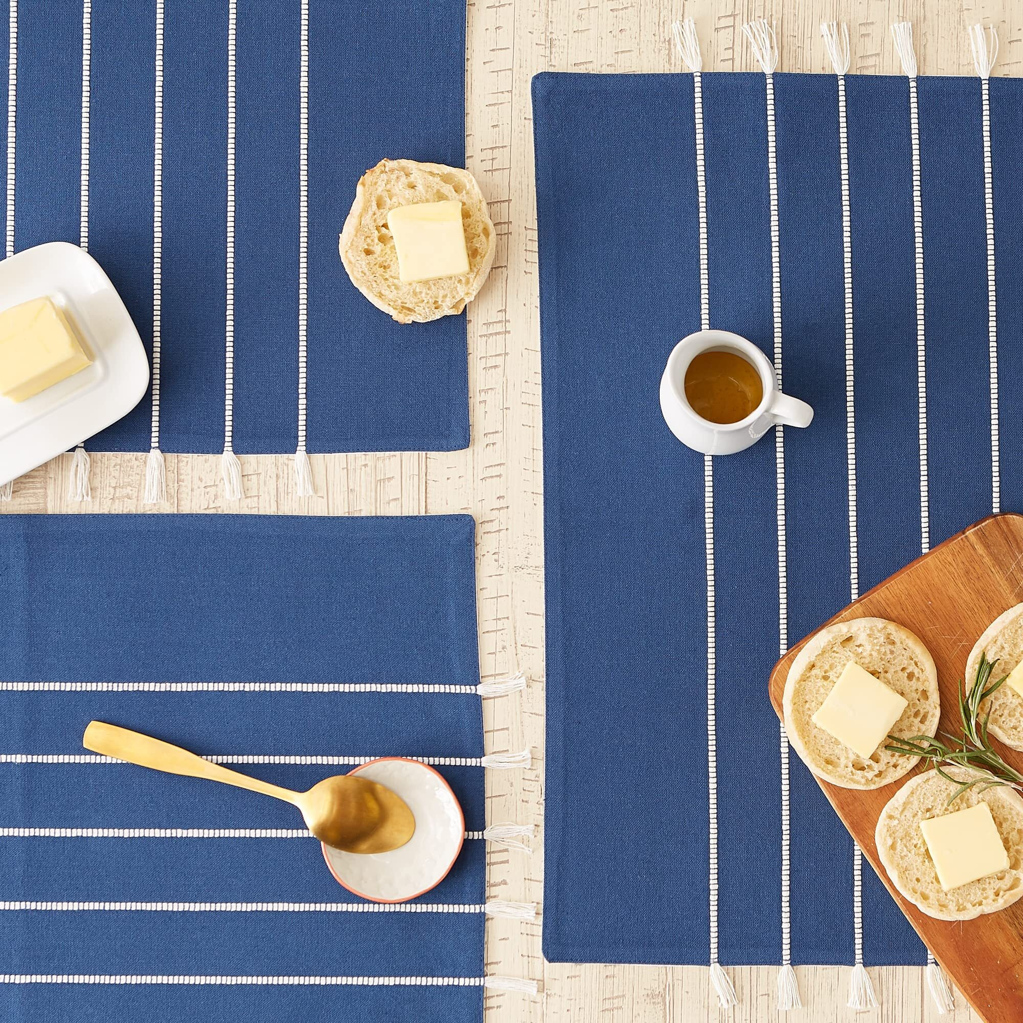 NAVY/OFF-WHITE STRIPE TASSEL PLACEMAT SET/4
