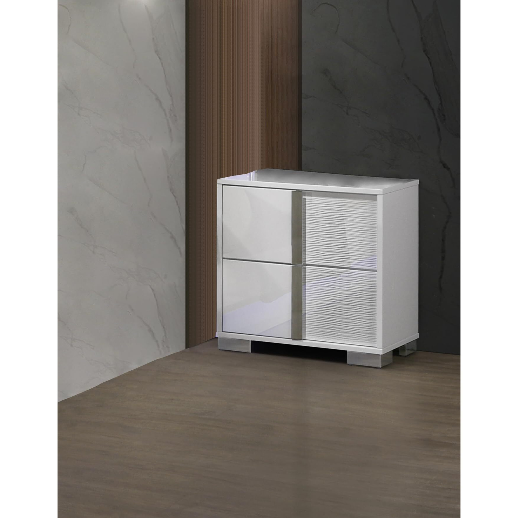 White nightstand with 2 drawers