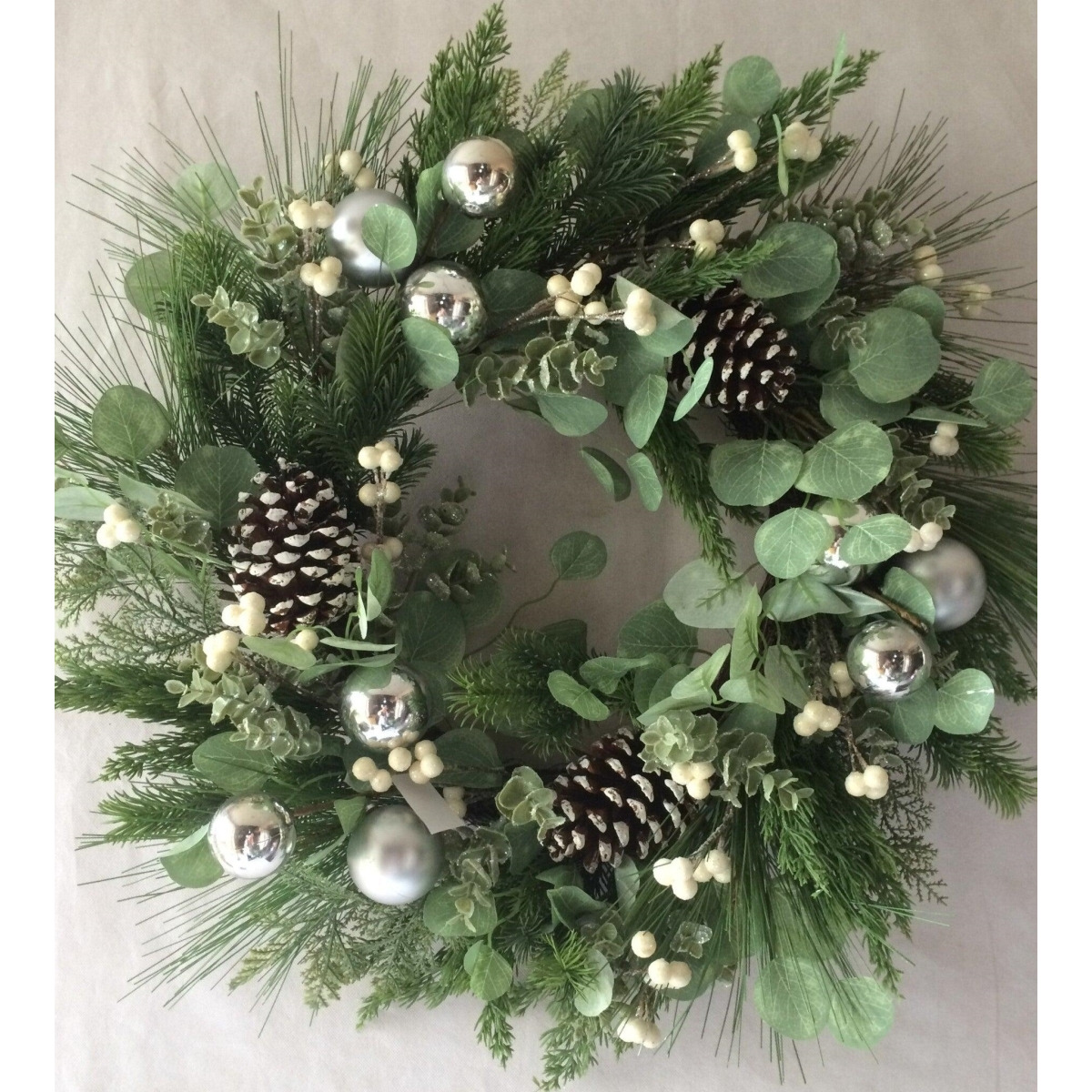 AI-FL7065-Q04 Frosted Green with Pinecones&44 White Berries & Silver Ornaments Wreath - Set of 4